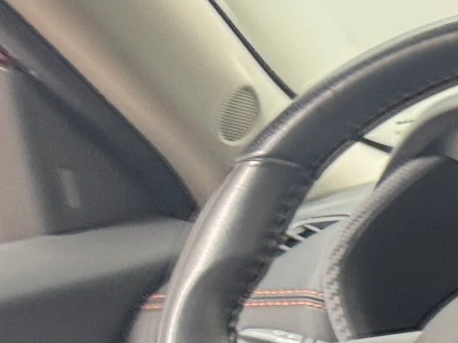 3N1AB8DV8NY205570