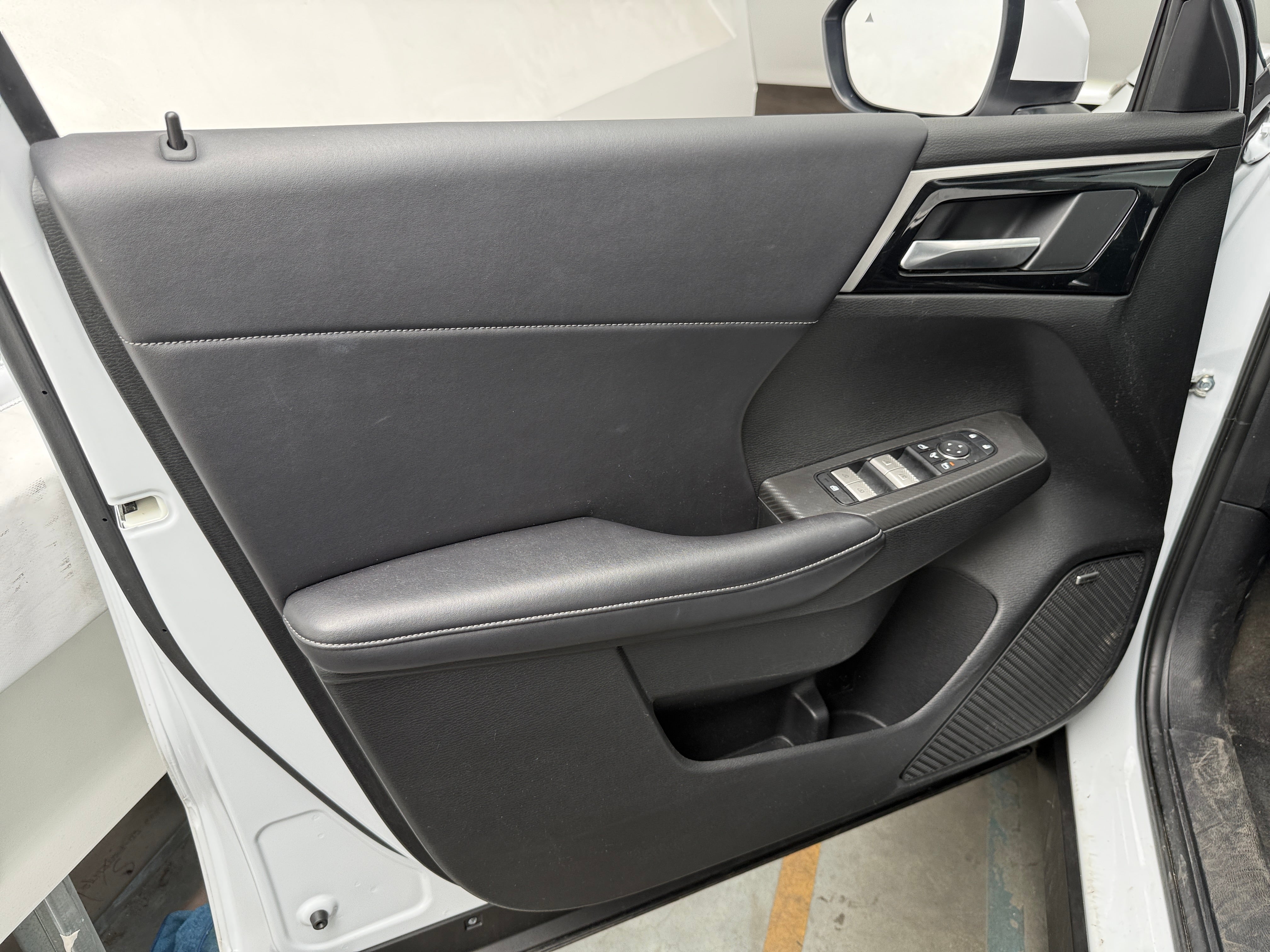 2025 Mitsubishi Outlander