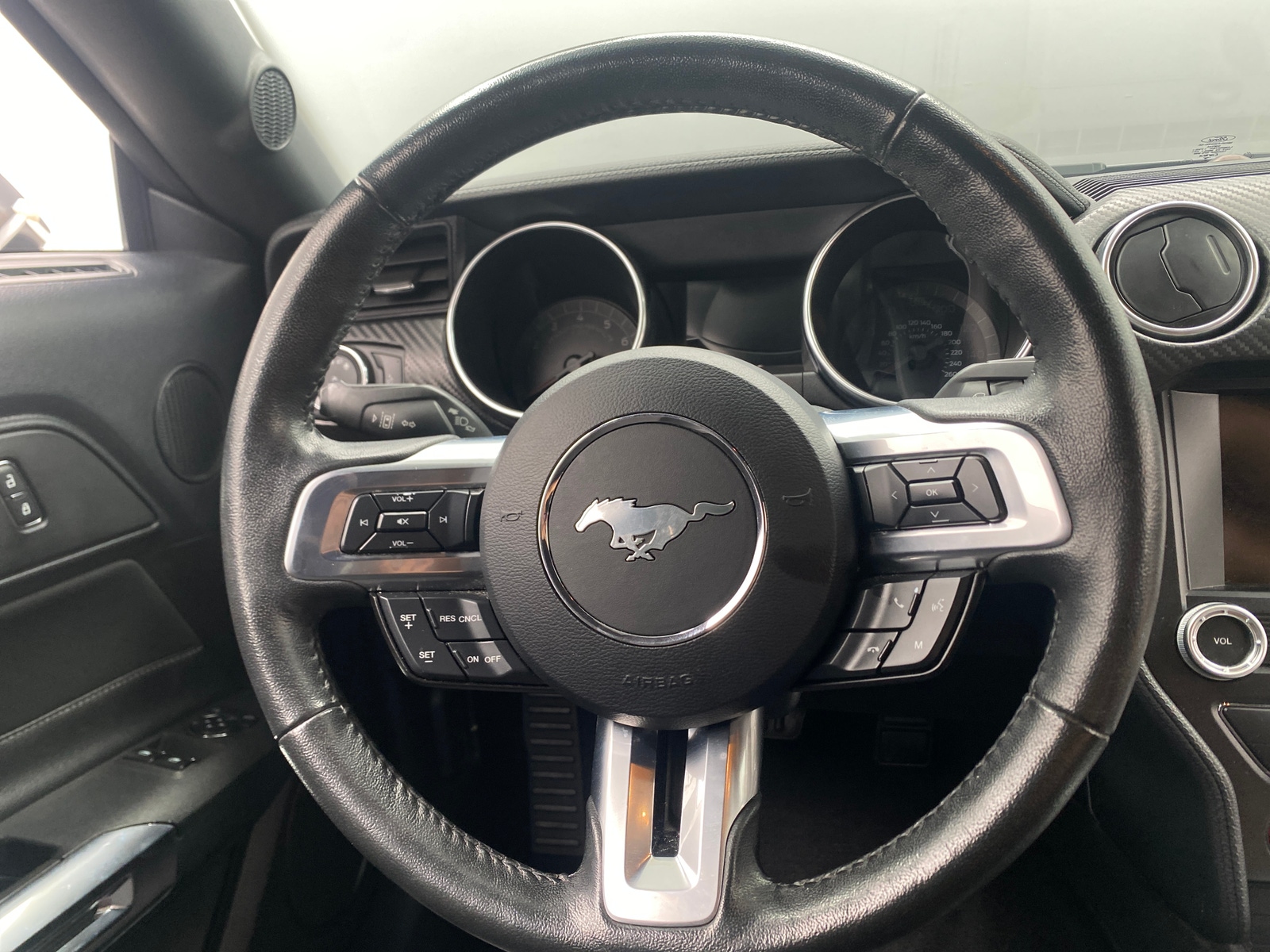 Thumbnail: 2022 Ford Mustang - 4
