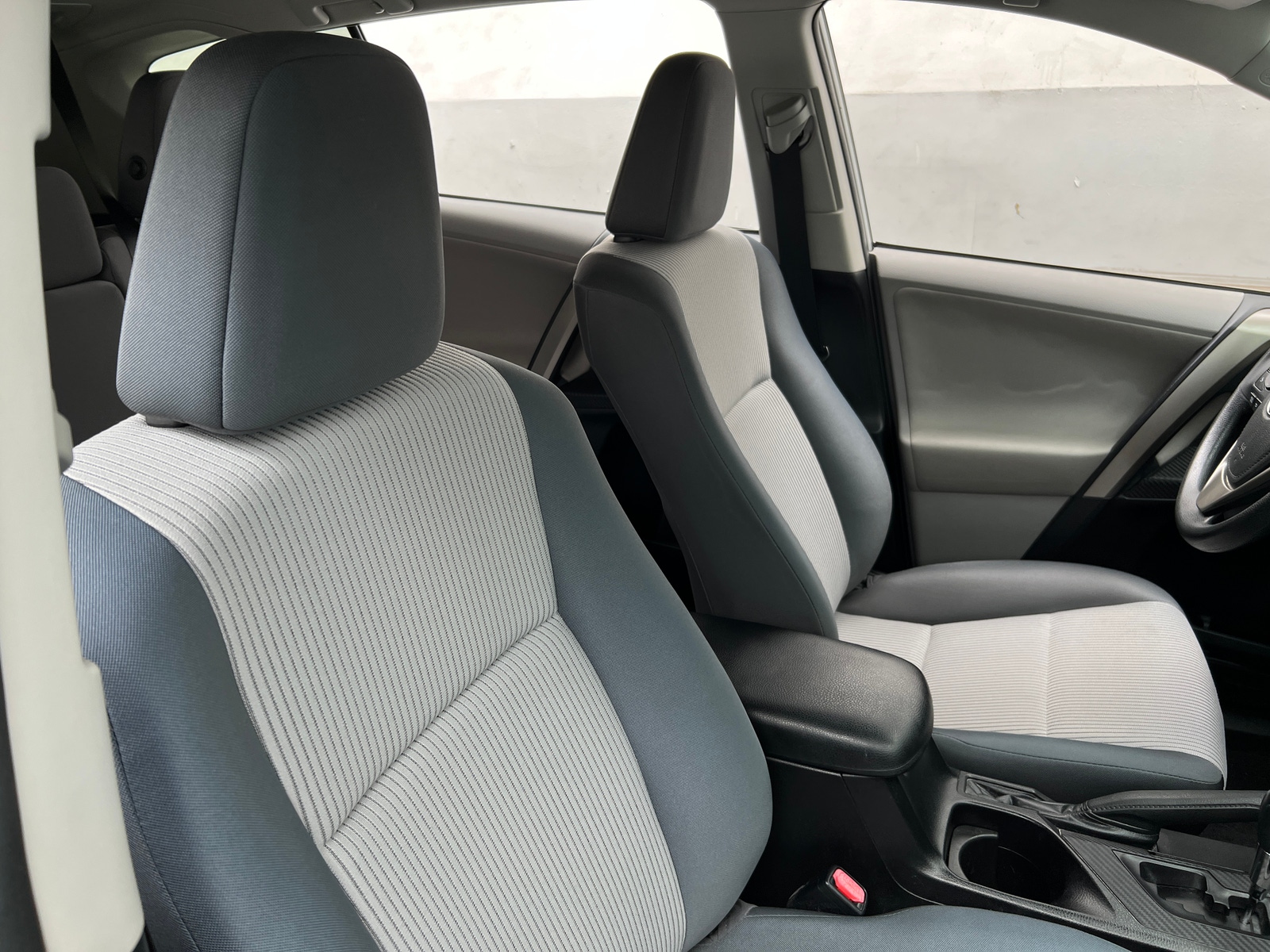 Thumbnail: 2013 Toyota RAV4 - 2
