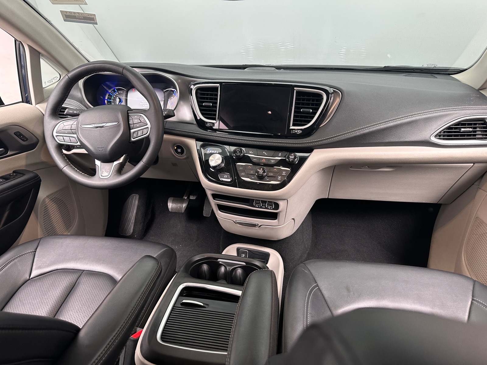 Thumbnail: 2024 Chrysler Pacifica - 2