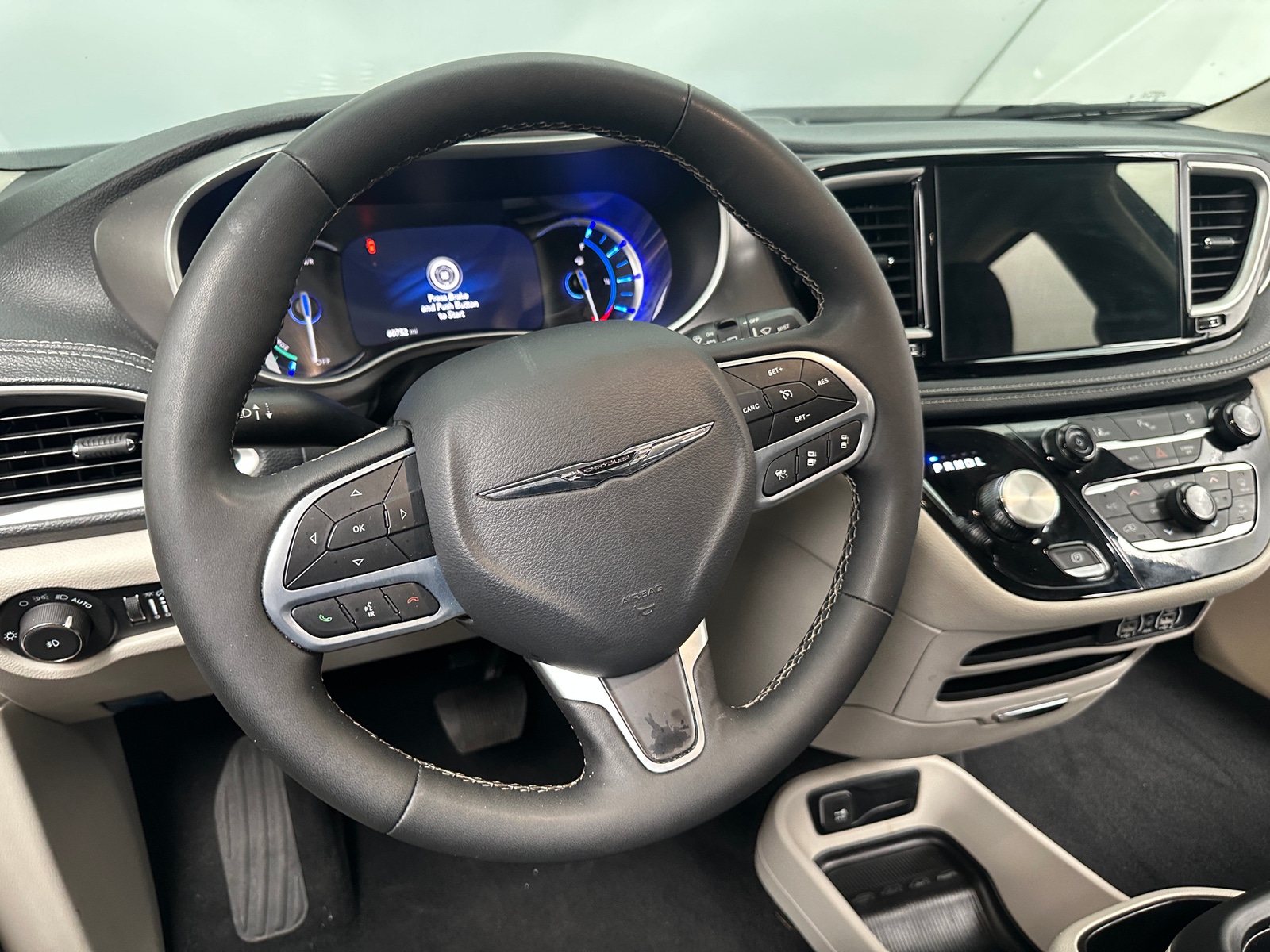 Thumbnail: 2024 Chrysler Pacifica - 4