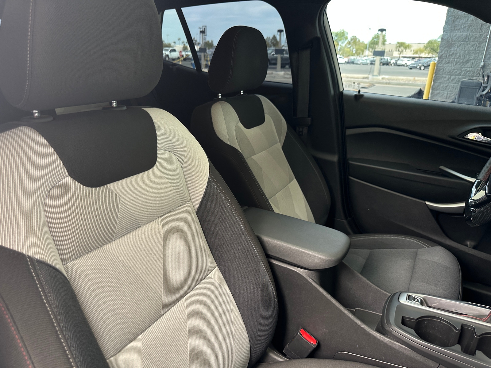 Thumbnail: 2024 Chevrolet Trax - 2
