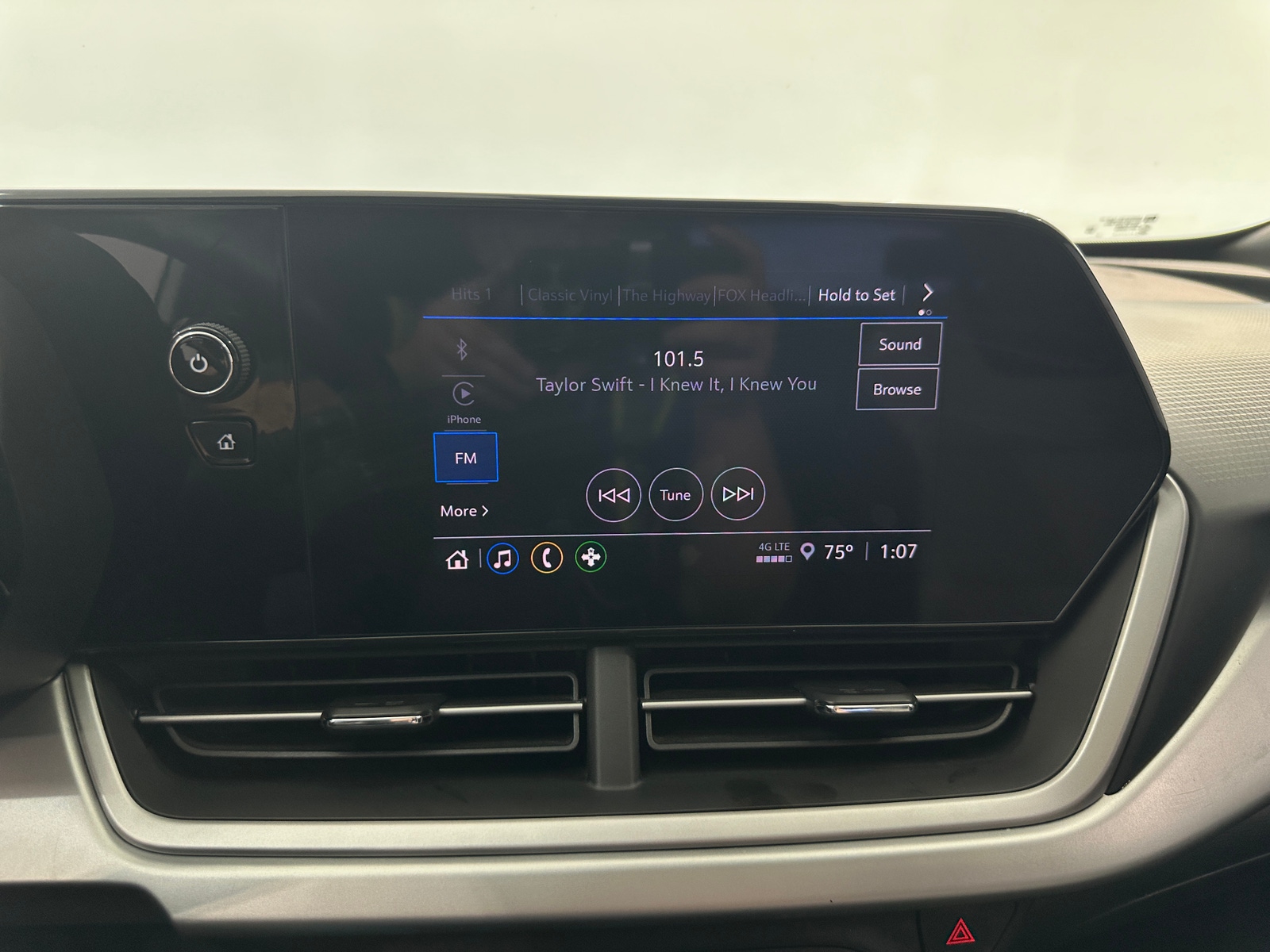 Thumbnail: 2024 Chevrolet Trax - 4