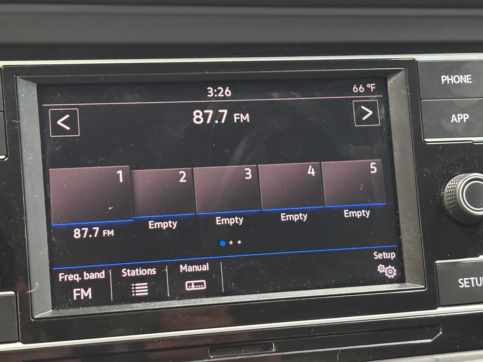 Thumbnail: 2019 Volkswagen Jetta - 4