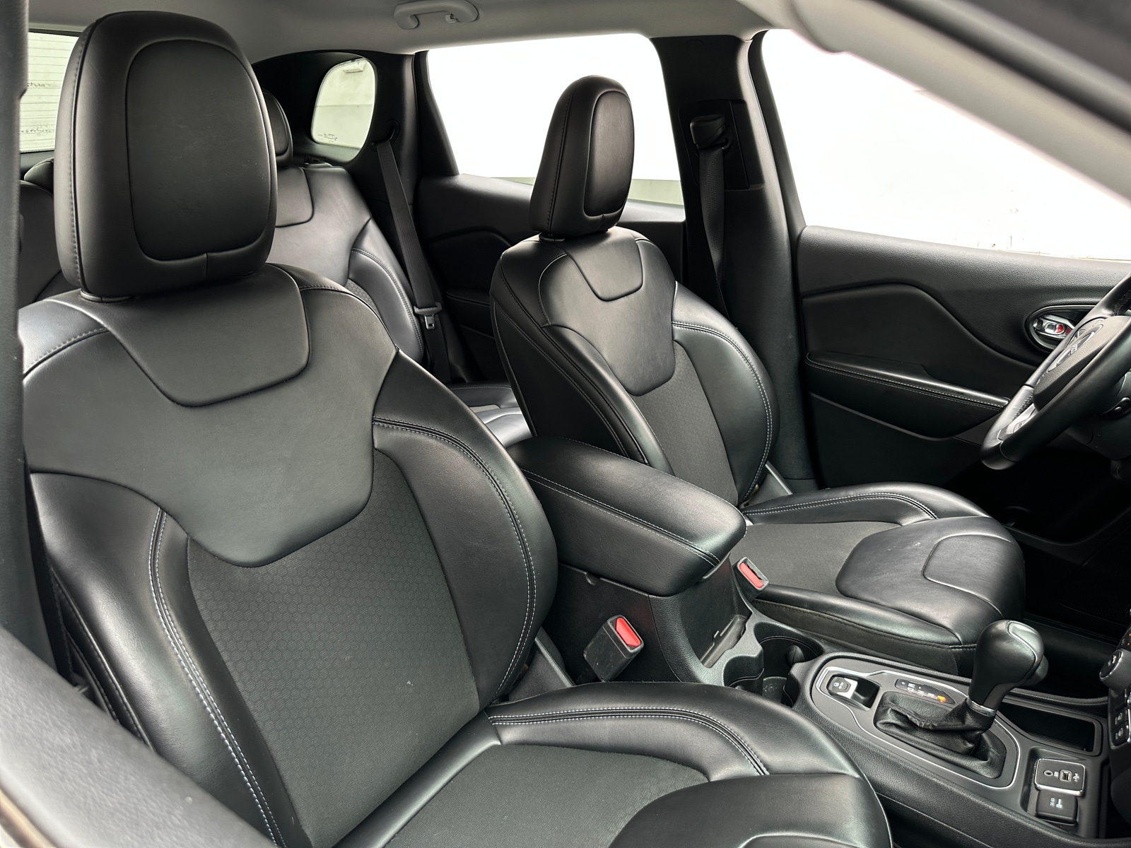 Thumbnail: 2020 Jeep Cherokee - 2