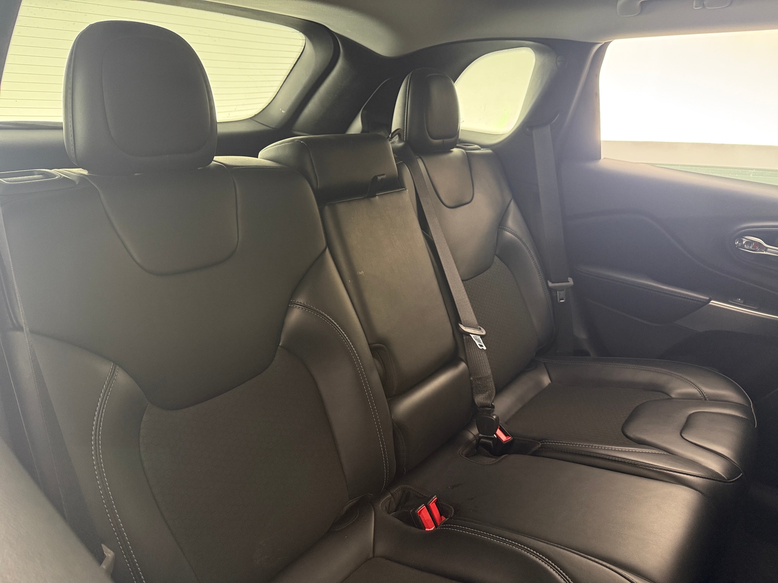 Thumbnail: 2020 Jeep Cherokee - 6