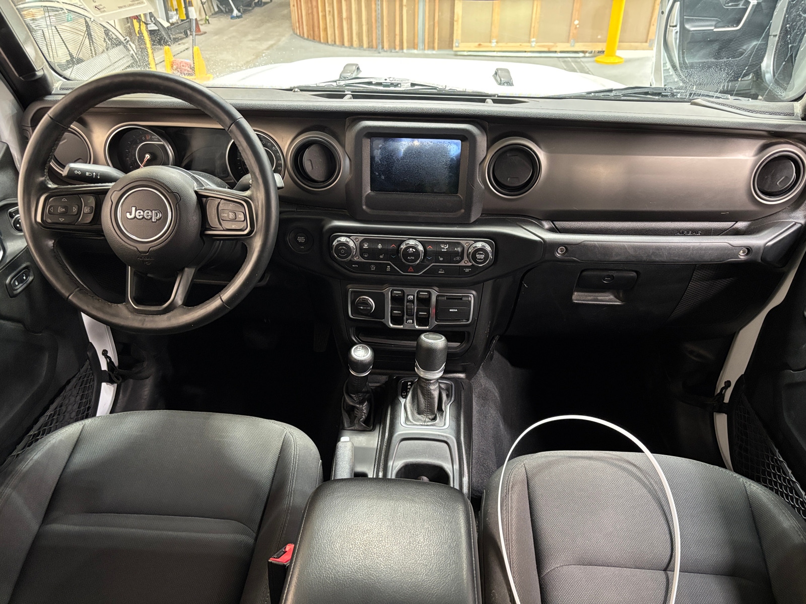 Thumbnail: 2020 Jeep Gladiator - 3