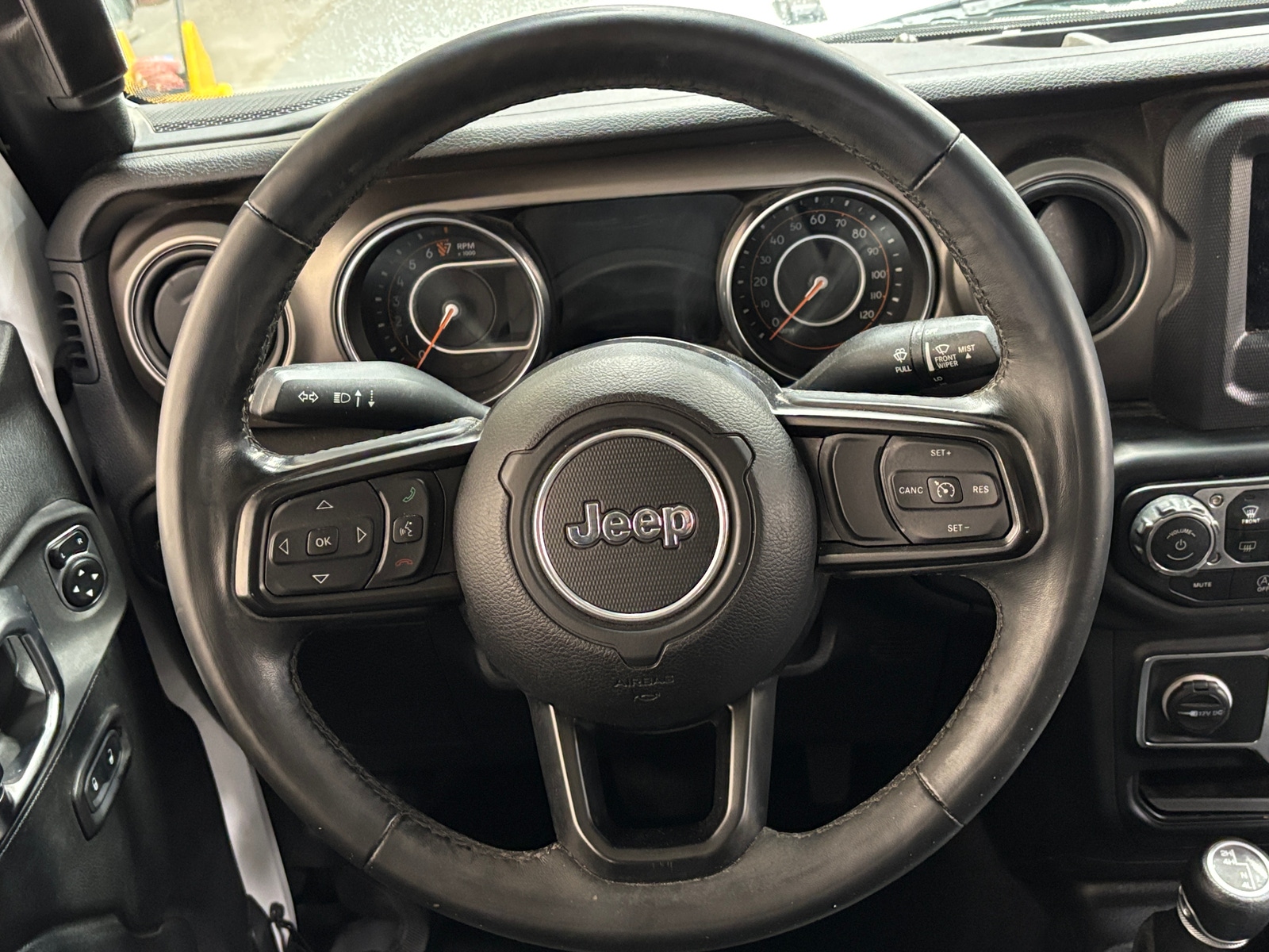 Thumbnail: 2020 Jeep Gladiator - 5
