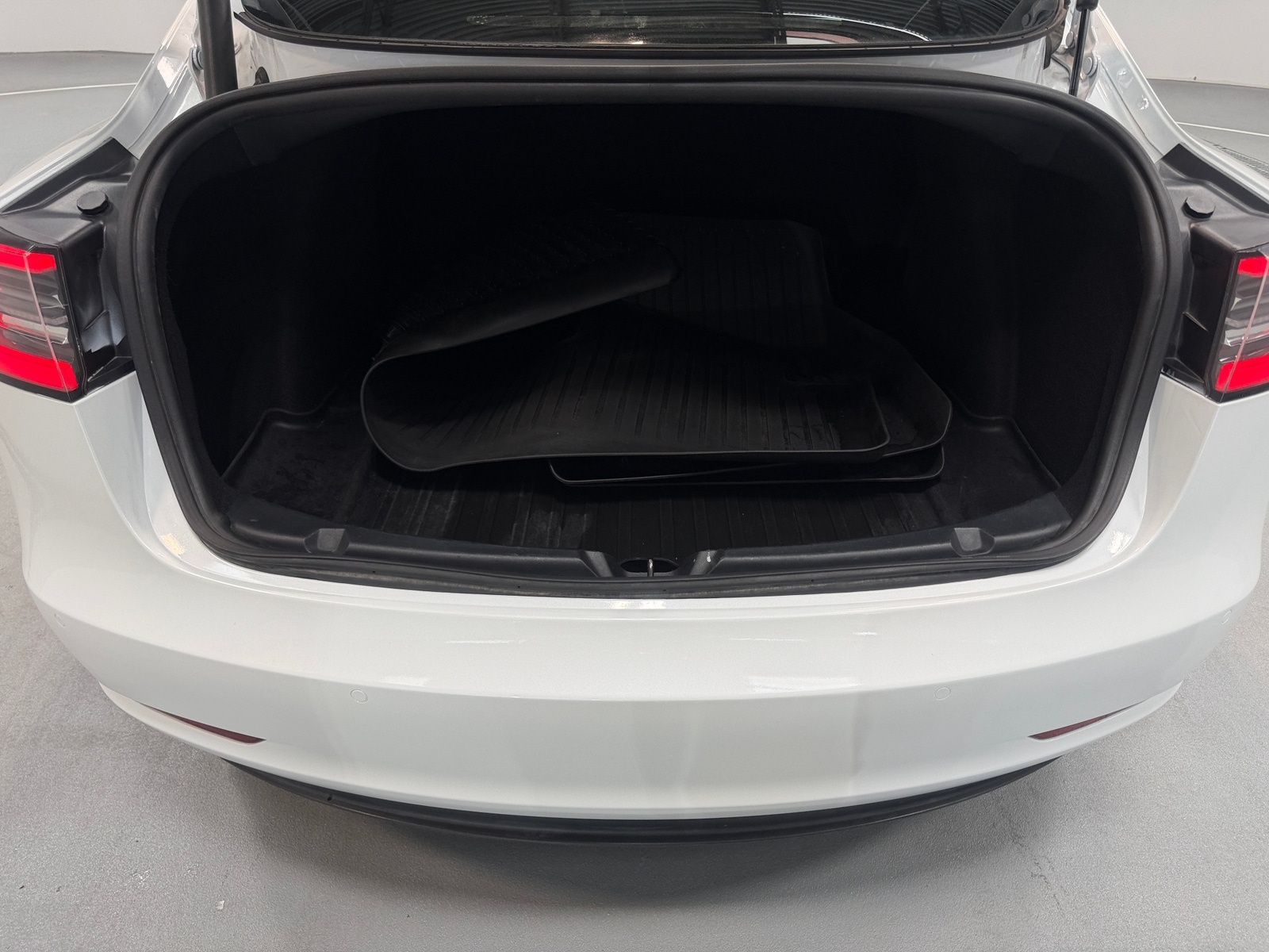 Thumbnail: 2021 Tesla Model 3 - 6