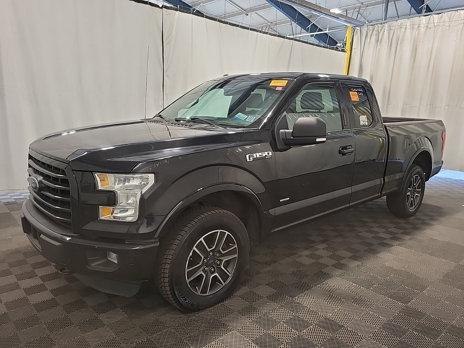 2015 Ford F-150 4WD Supercab 145" XLT