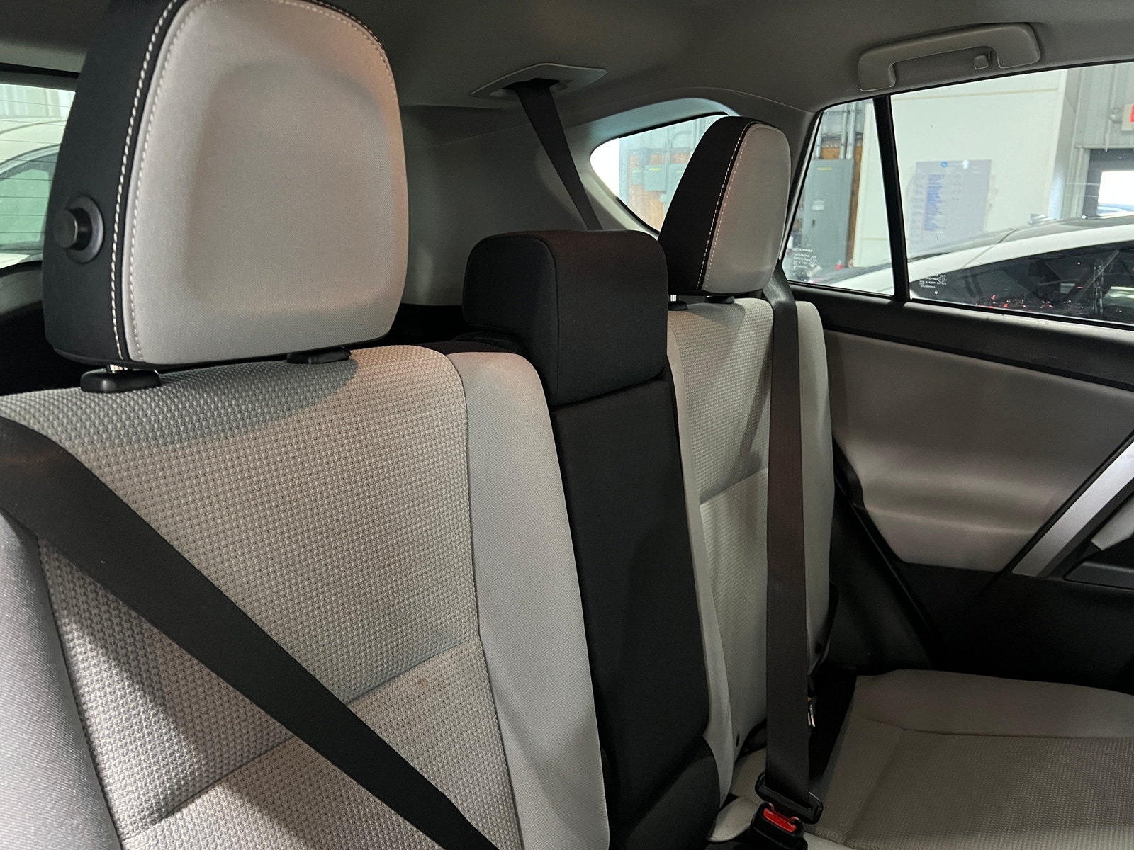 Thumbnail: 2018 Toyota RAV4 - 6