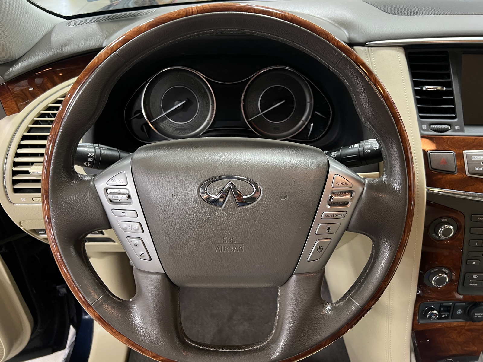 Thumbnail: 2017 INFINITI QX80 - 4
