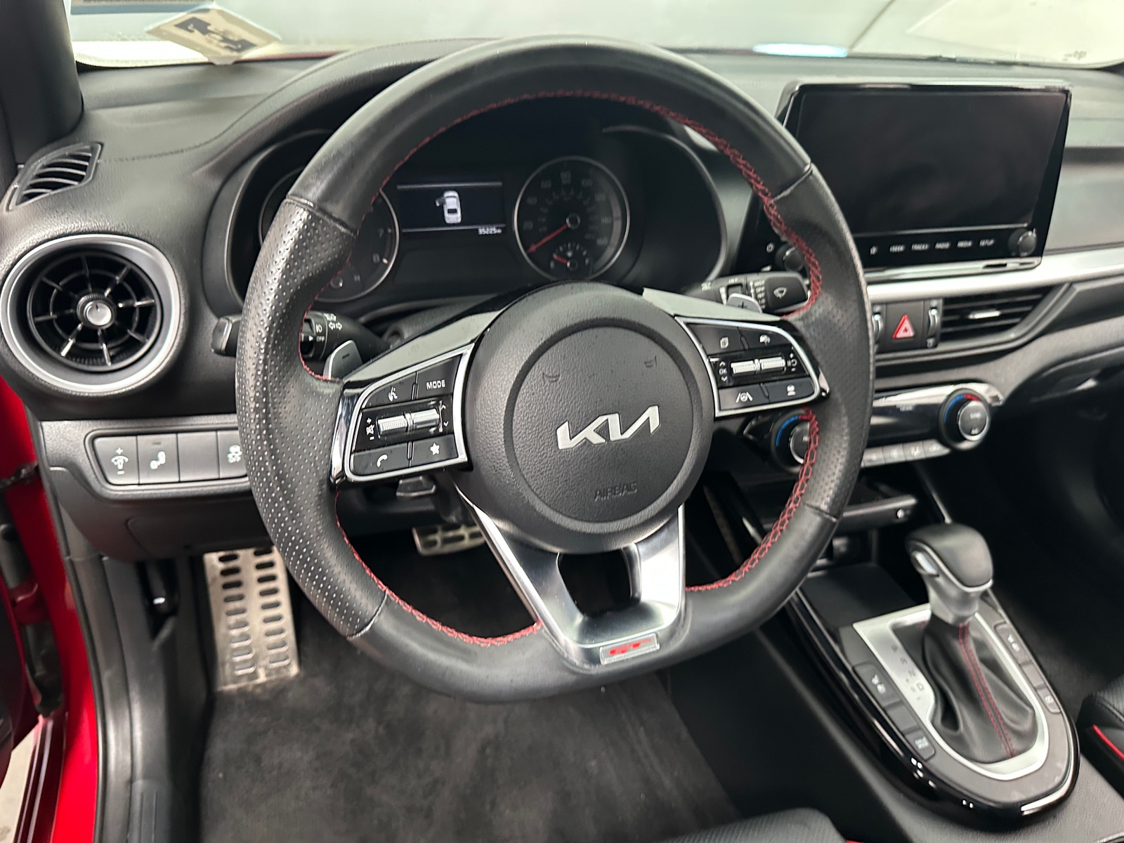 Thumbnail: 2024 Kia Forte - 4