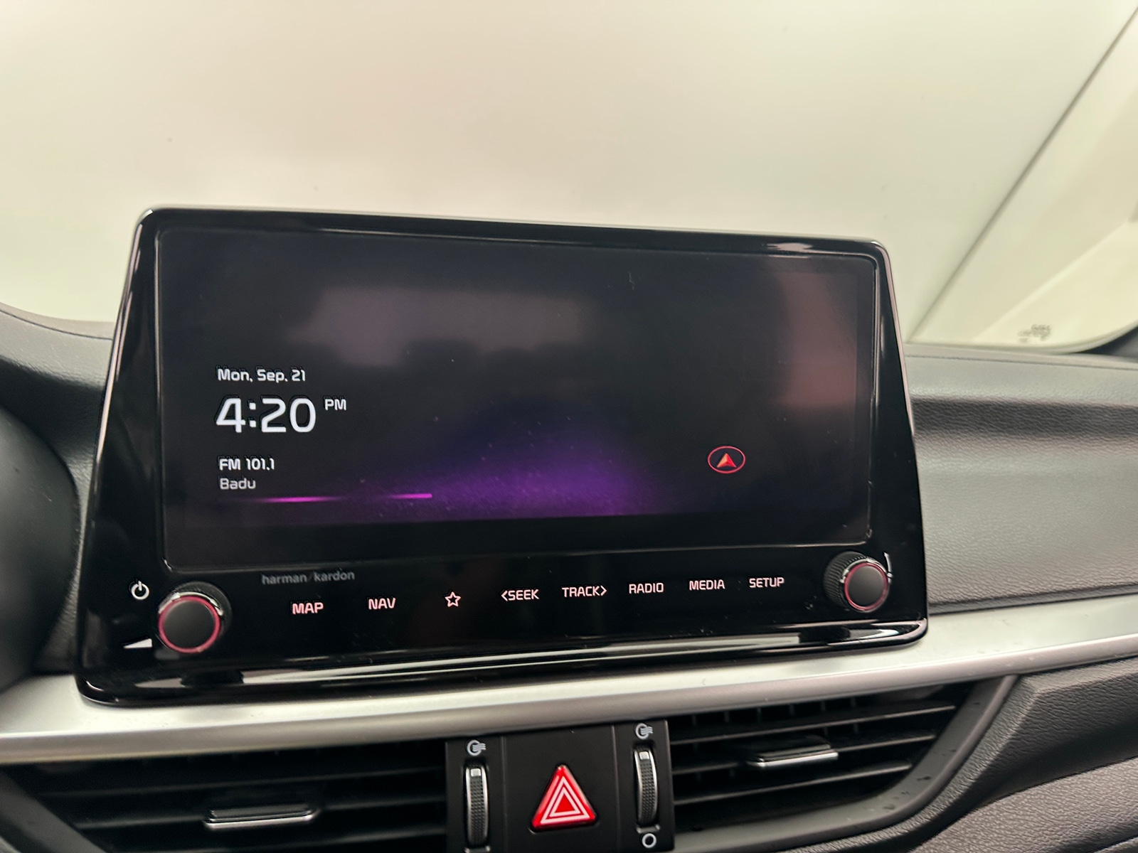 Thumbnail: 2024 Kia Forte - 3