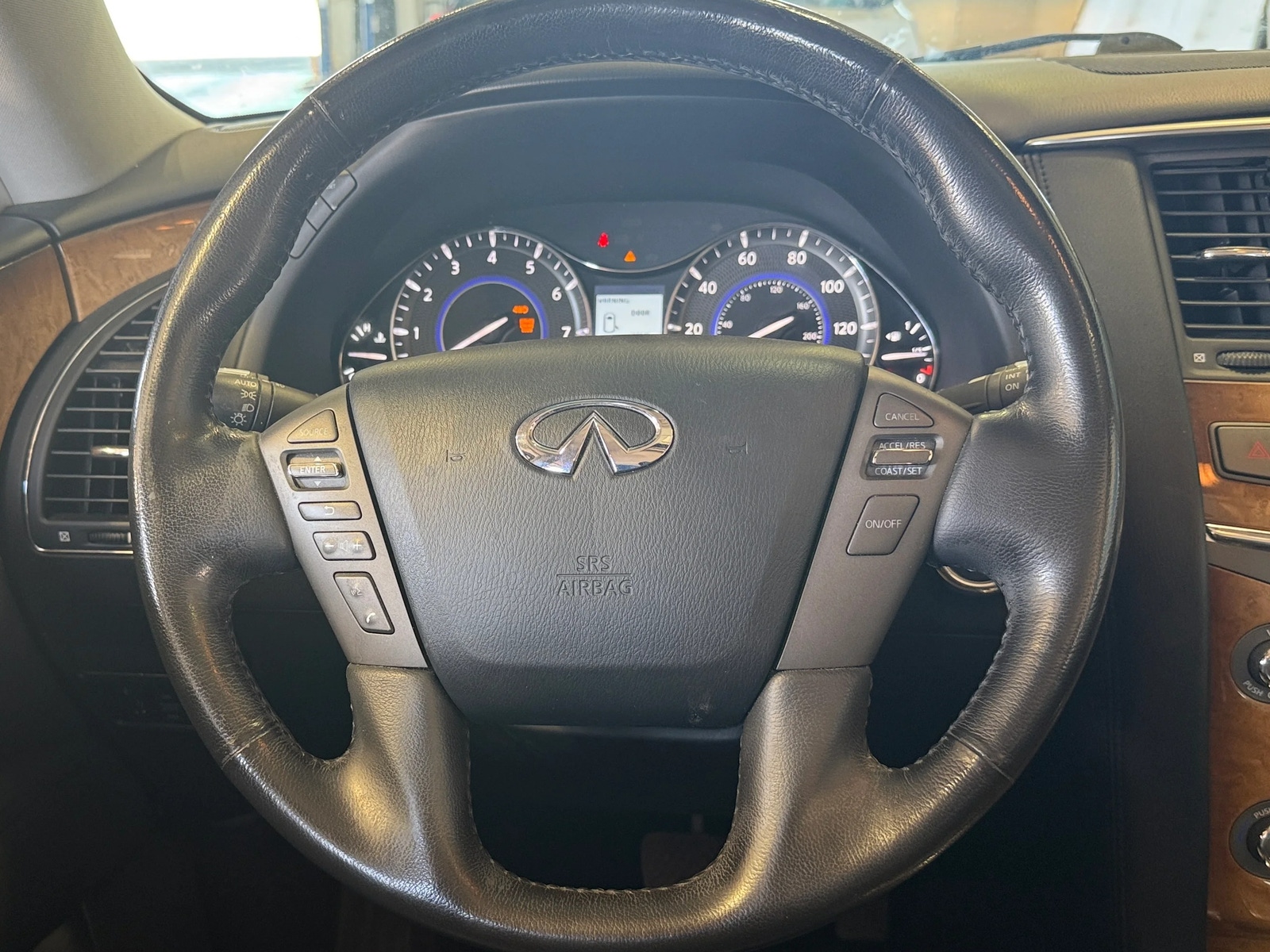 Thumbnail: 2012 INFINITI QX56 - 4