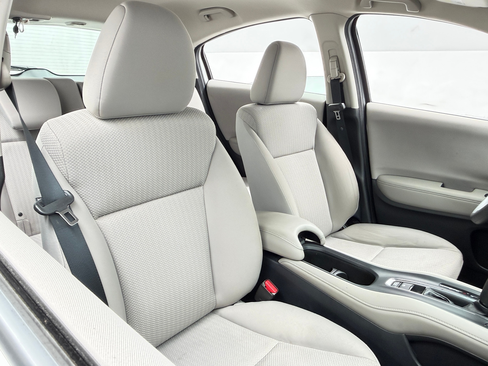 Thumbnail: 2016 Honda HR-V - 2
