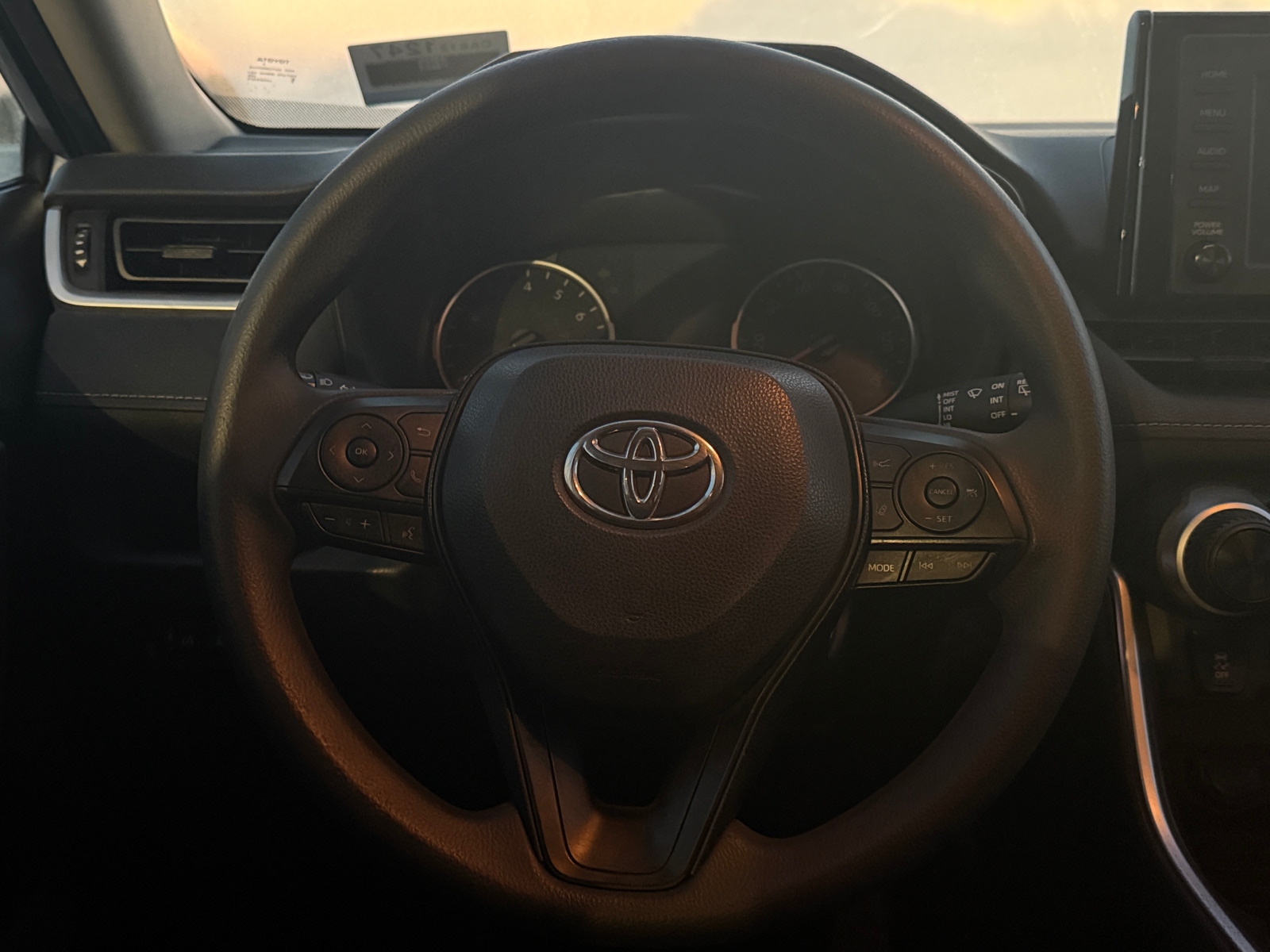 Thumbnail: 2019 Toyota RAV4 - 5