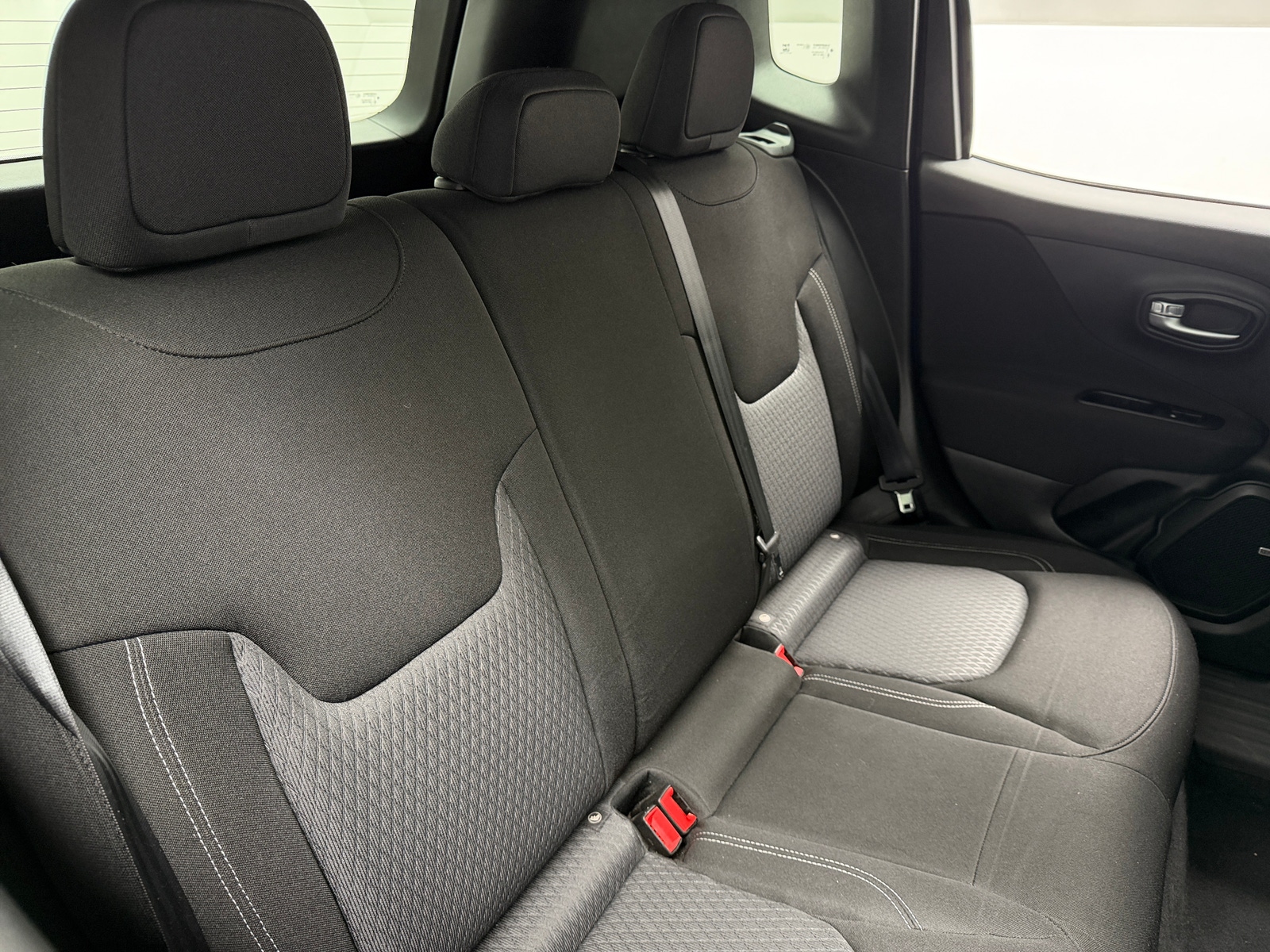 Thumbnail: 2021 Jeep Renegade - 6
