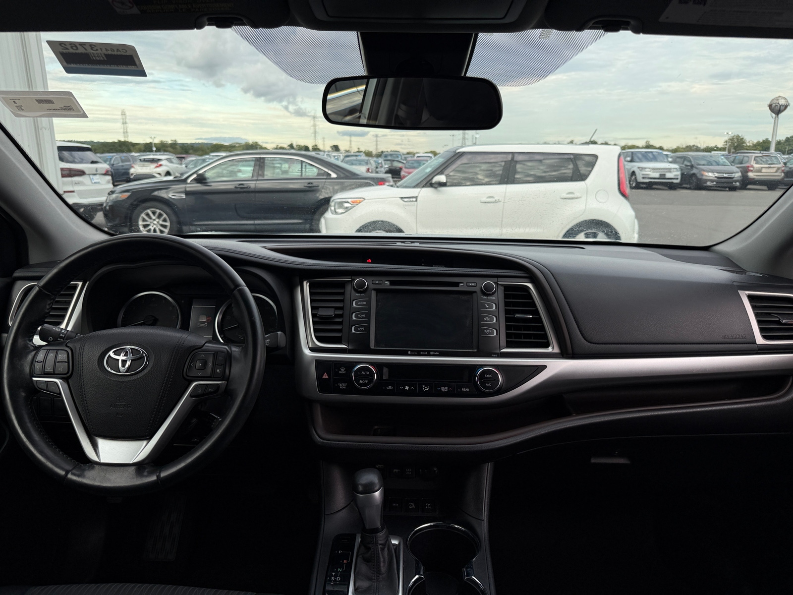 Thumbnail: 2019 Toyota Highlander - 2