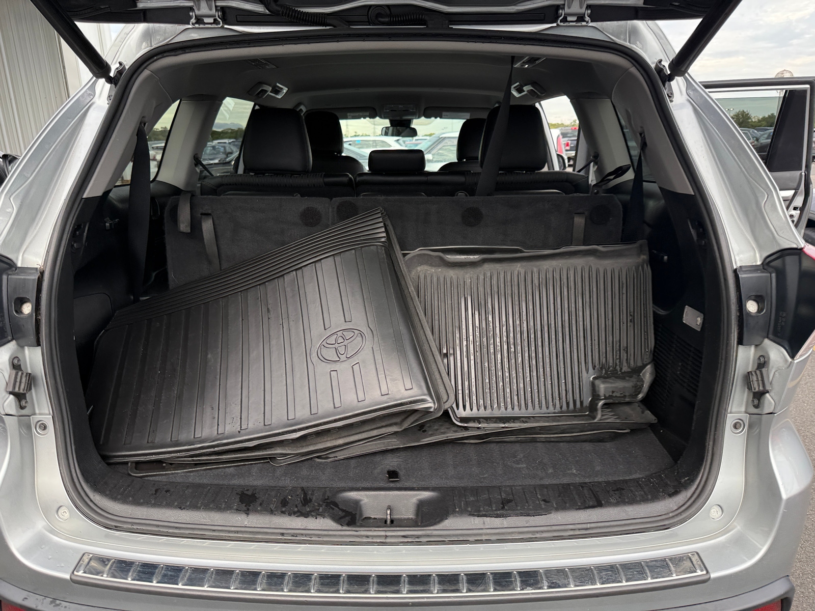 Thumbnail: 2019 Toyota Highlander - 6