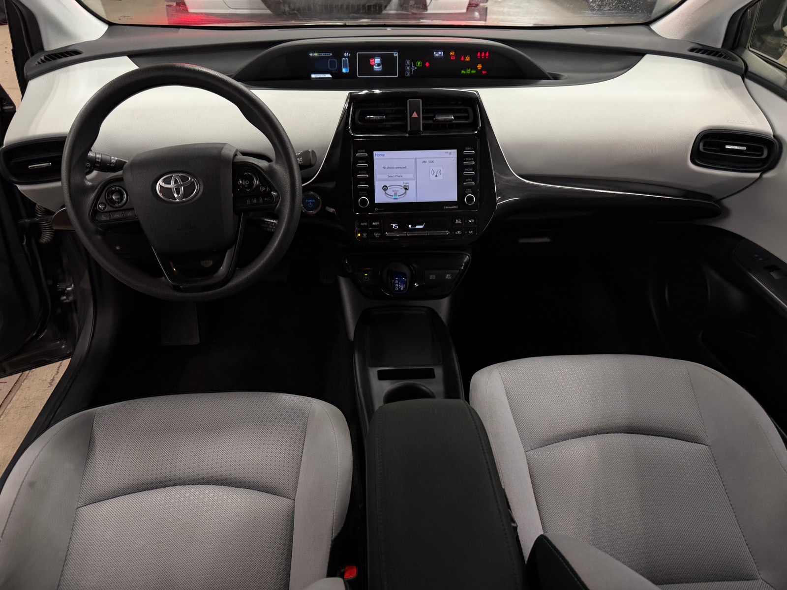 Thumbnail: 2022 Toyota Prius - 3