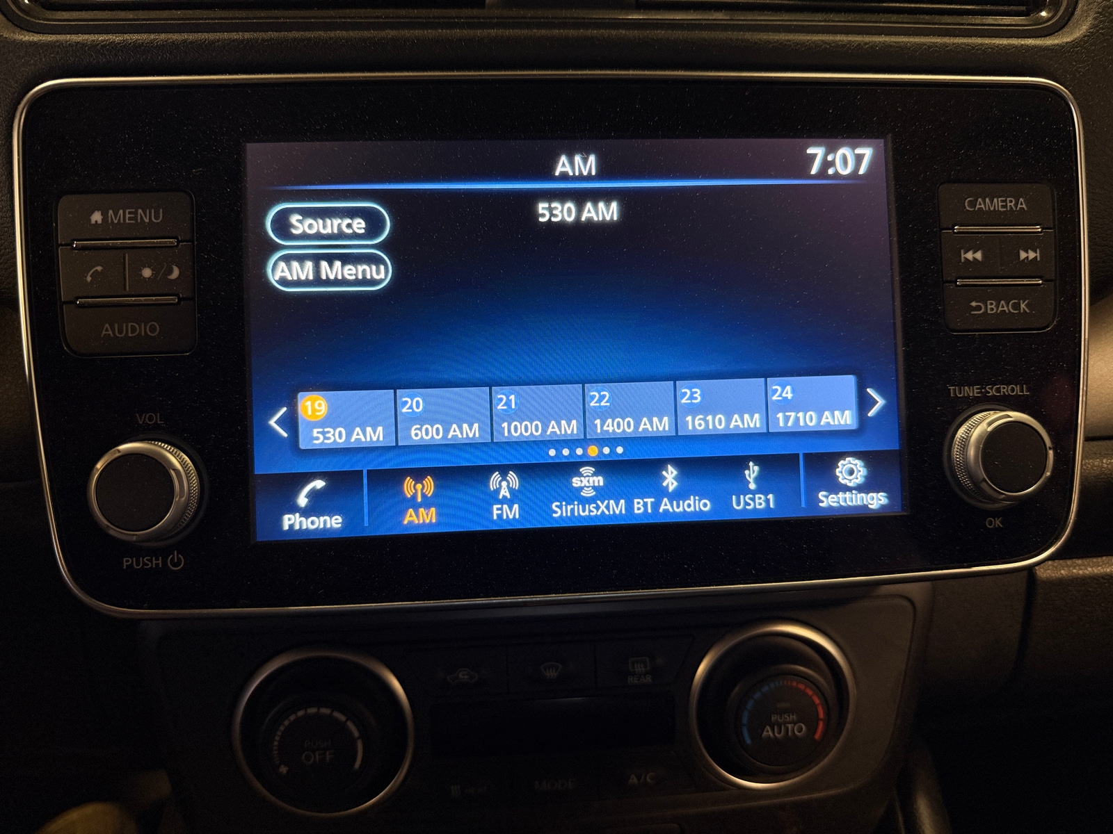 Thumbnail: 2025 Nissan Leaf - 4