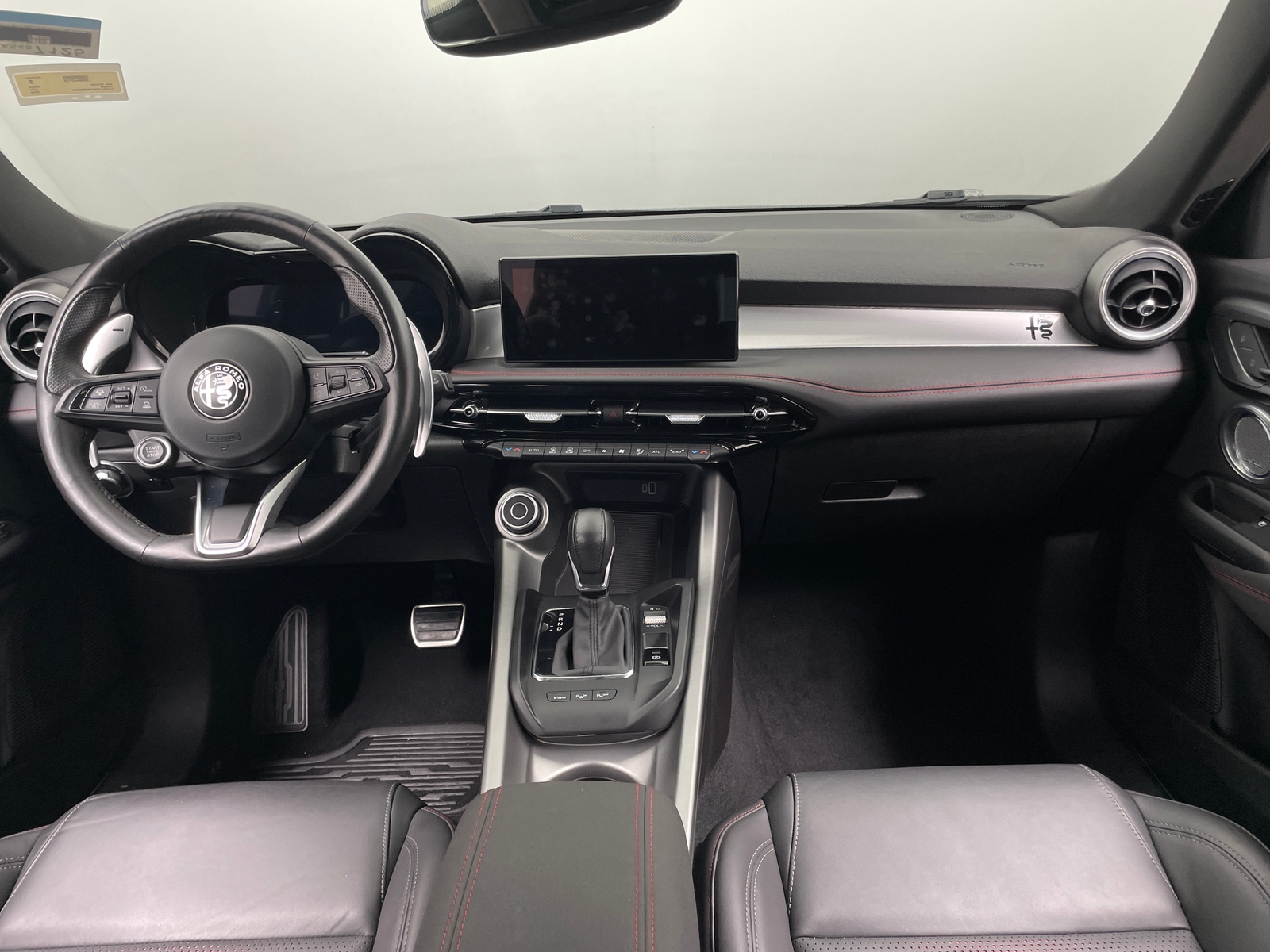 Thumbnail: 2025 Alfa Romeo Tonale - 2