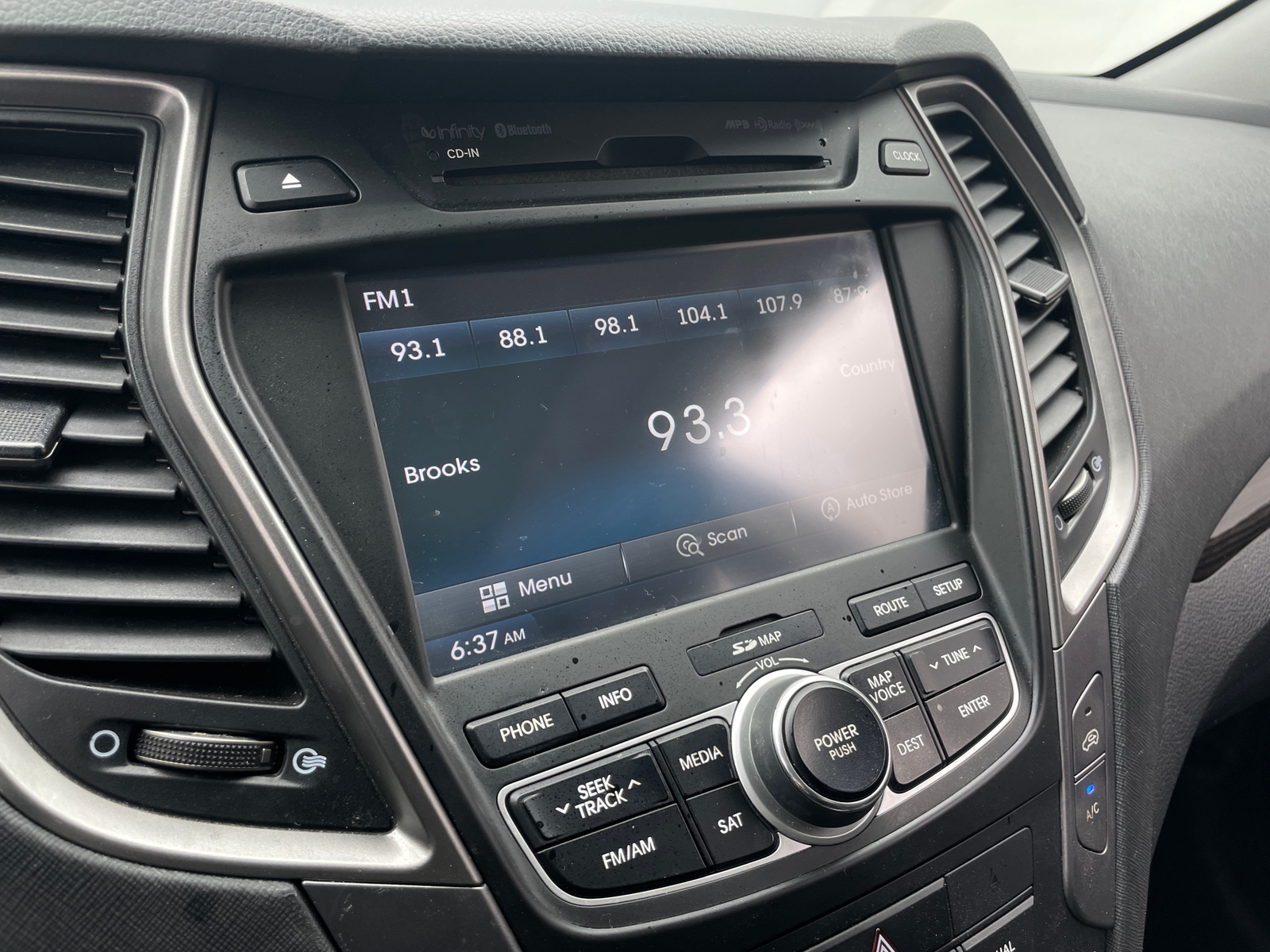 Thumbnail: 2014 Hyundai Santa Fe - 3