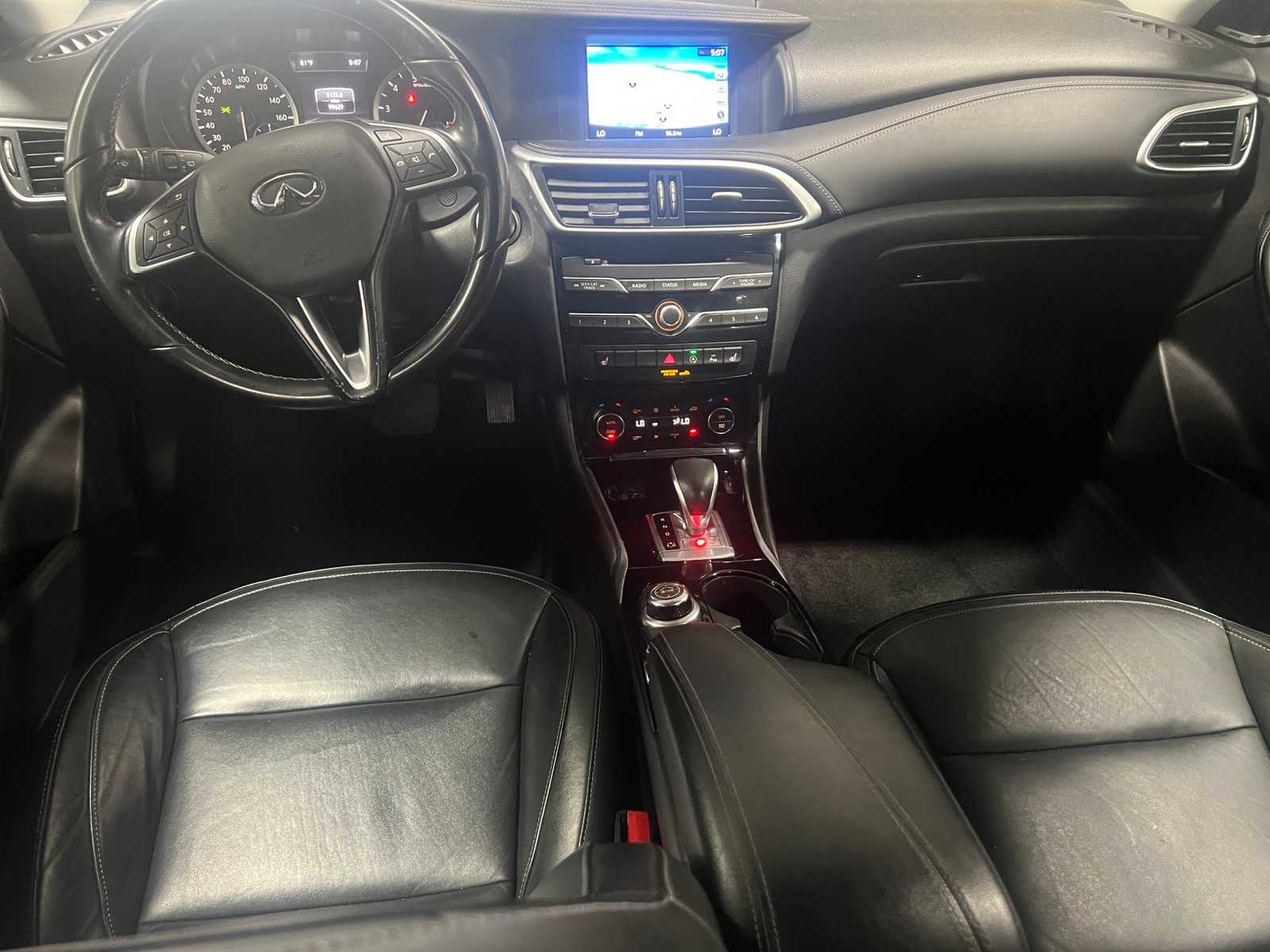 Thumbnail: 2018 INFINITI QX30 - 2