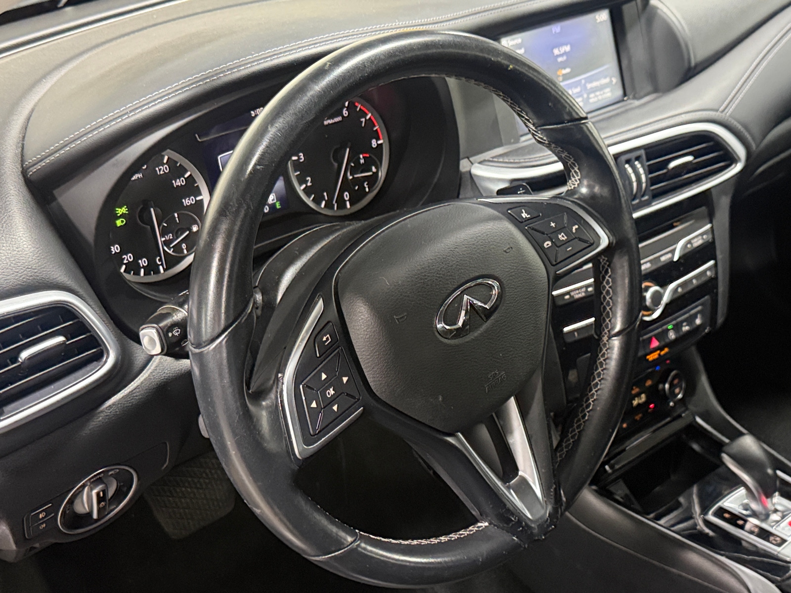 Thumbnail: 2018 INFINITI QX30 - 4
