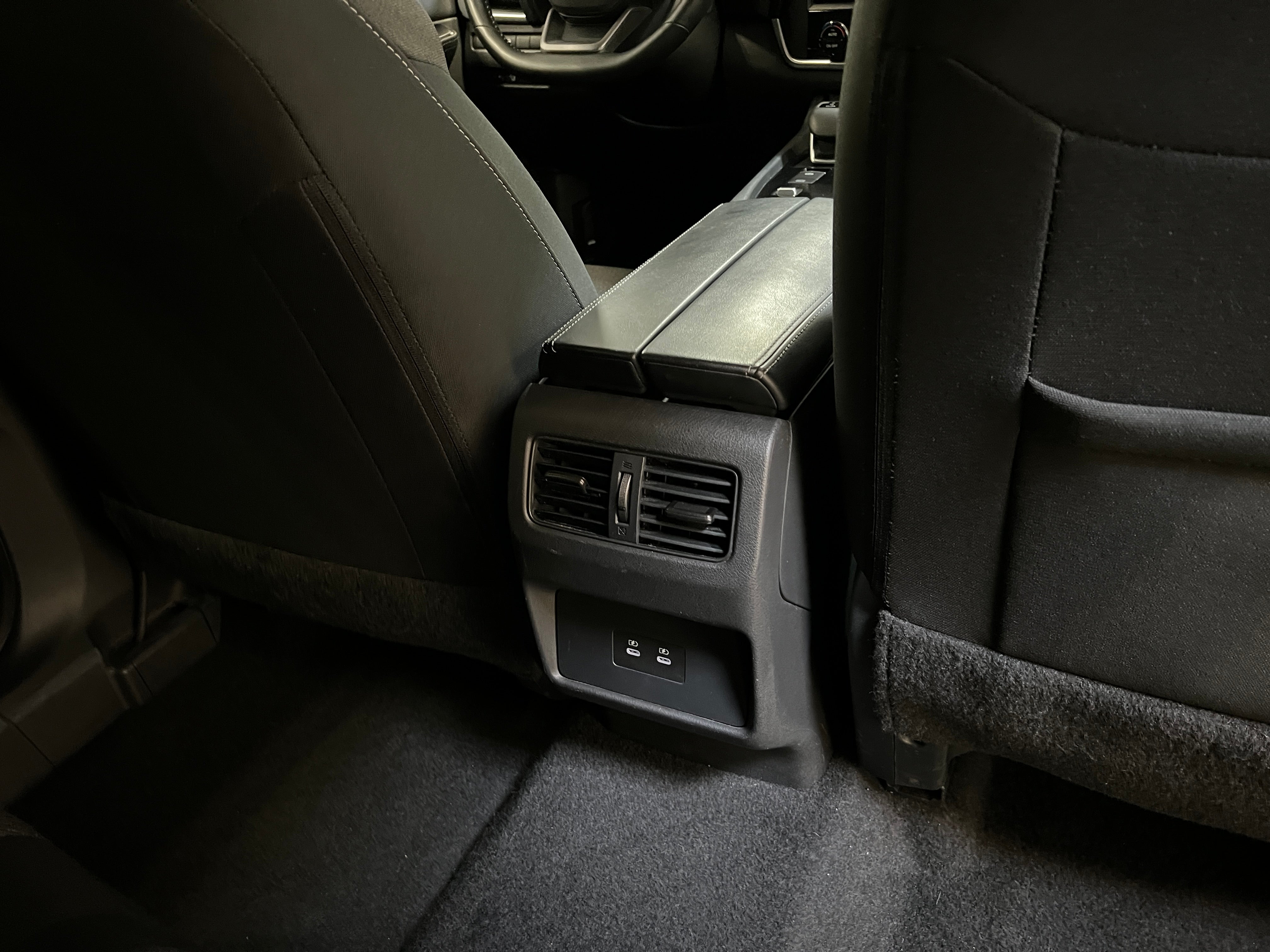 2025 Nissan Rogue SV - Photo 9