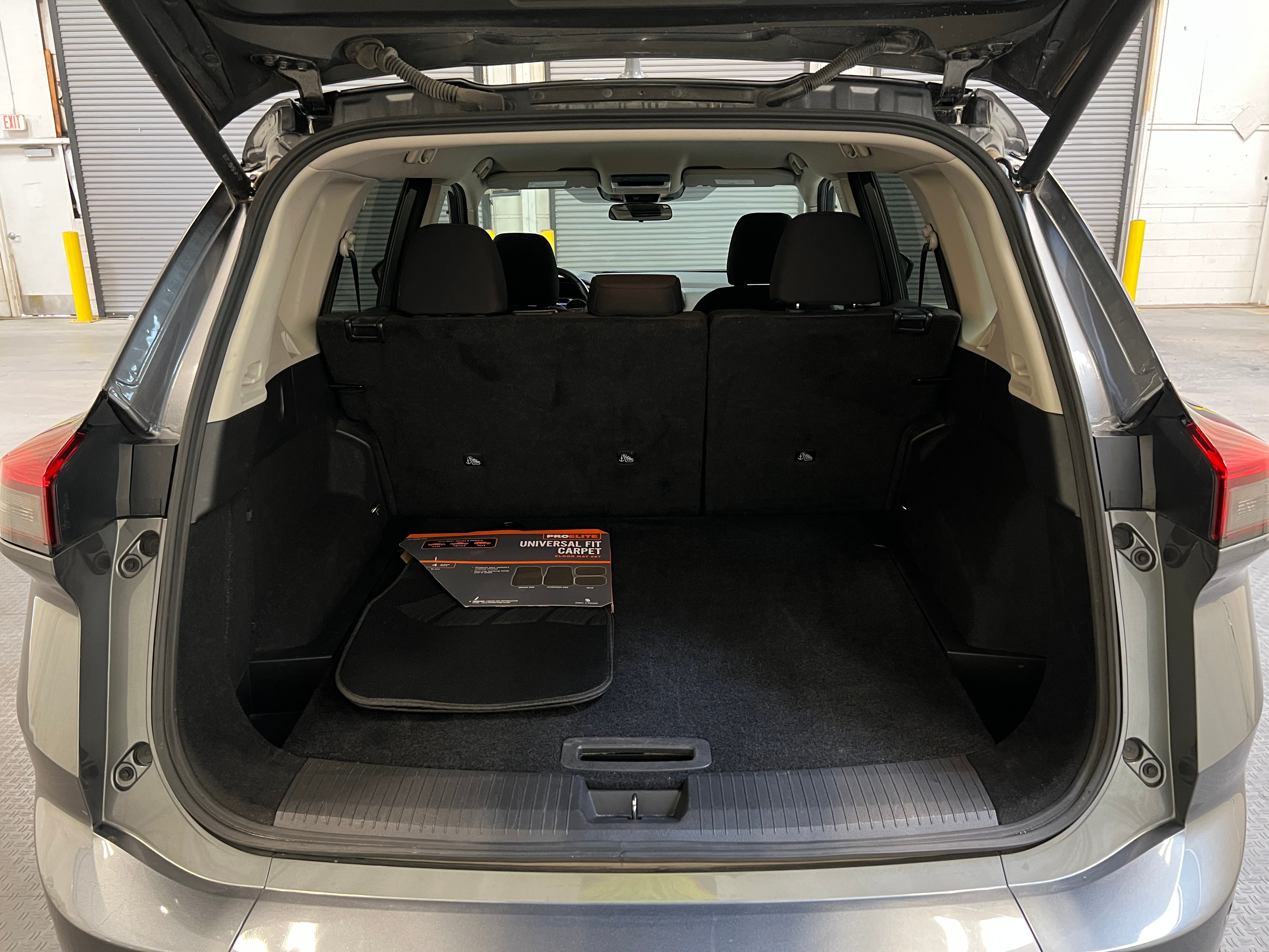 2025 Nissan Rogue SV - Photo 1