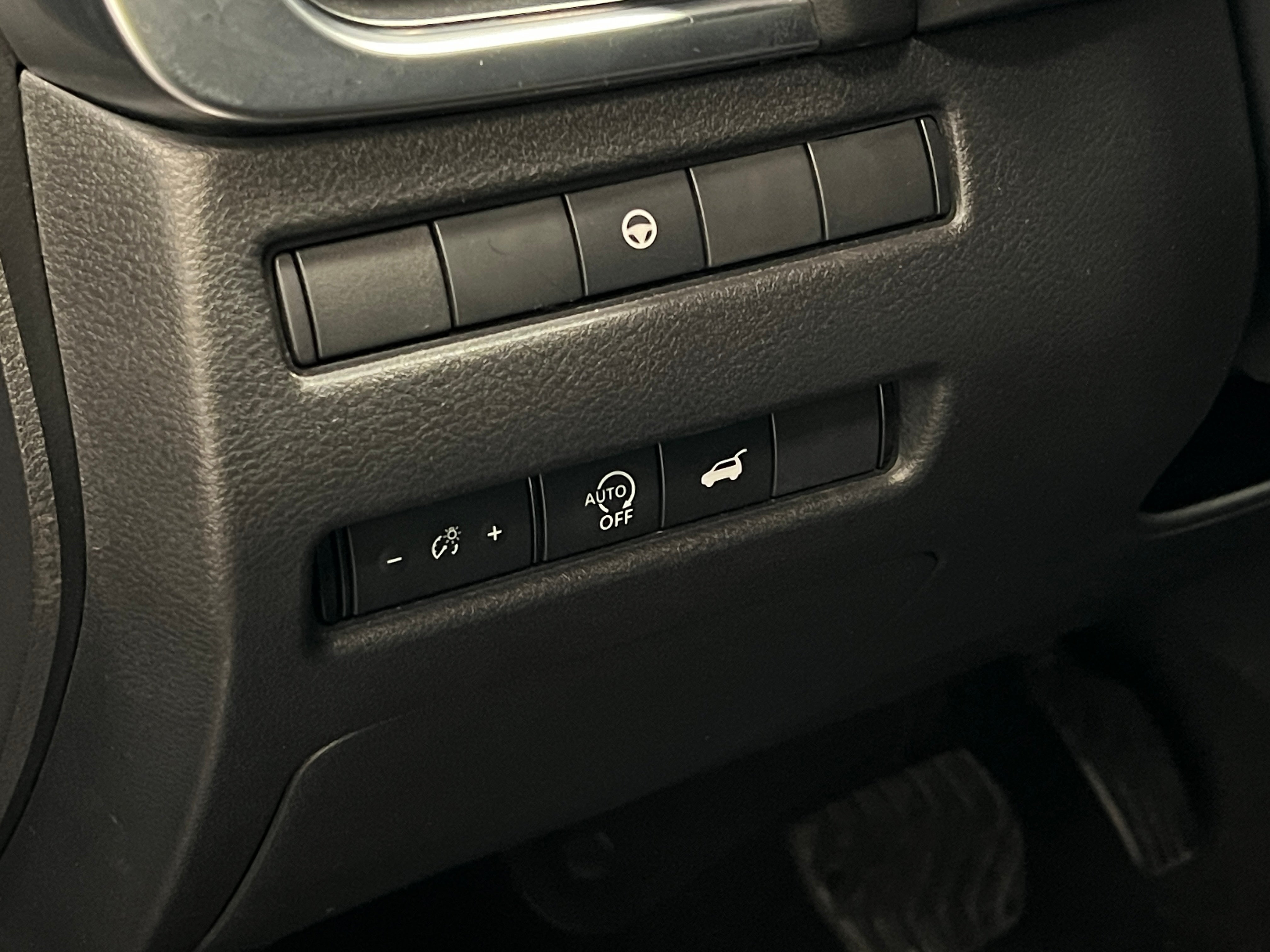 2025 Nissan Rogue SV - Photo 15