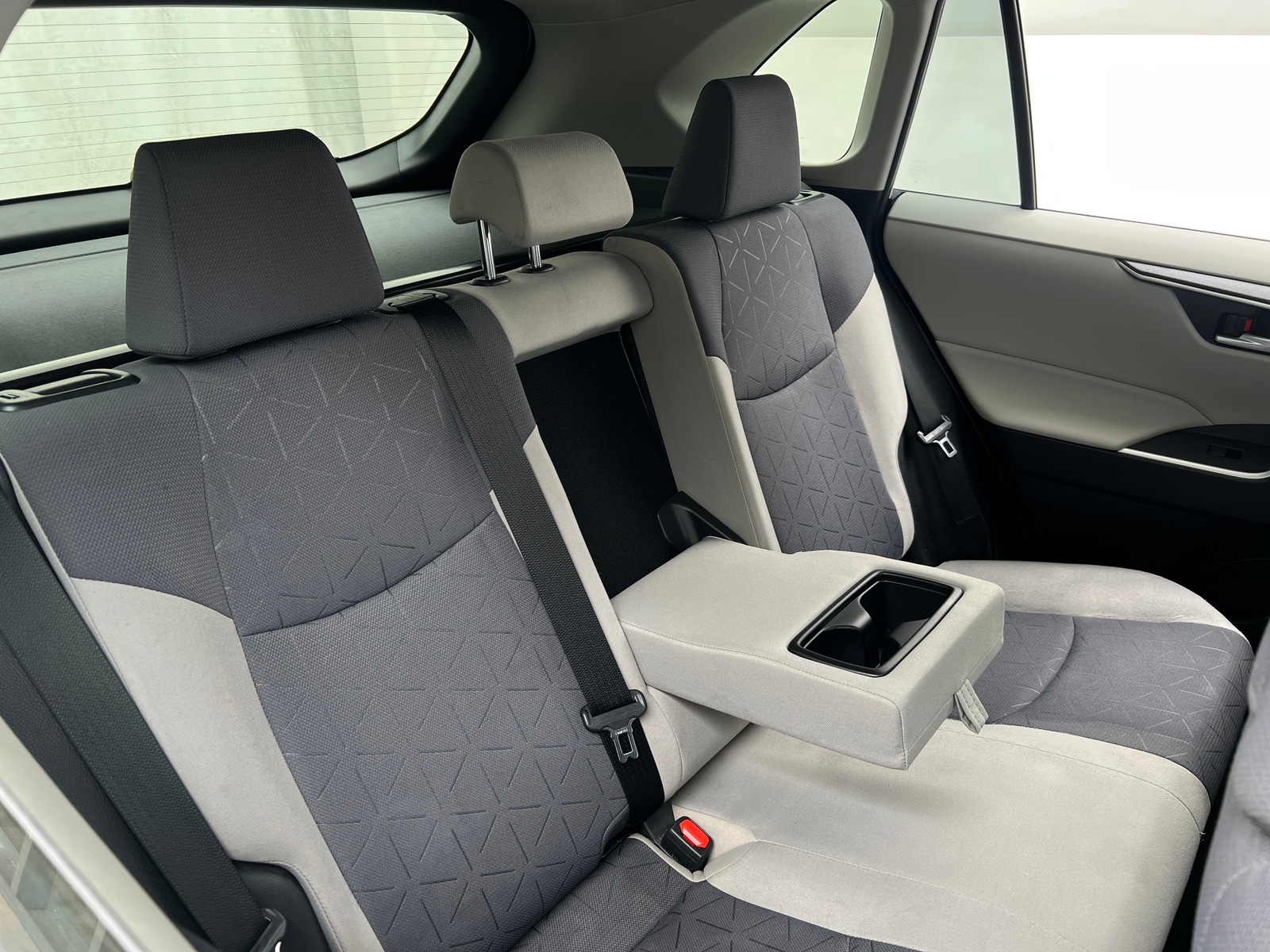 Thumbnail: 2020 Toyota RAV4 - 6