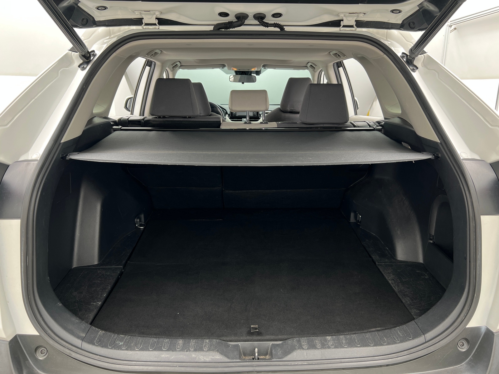 Thumbnail: 2020 Toyota RAV4 - 7
