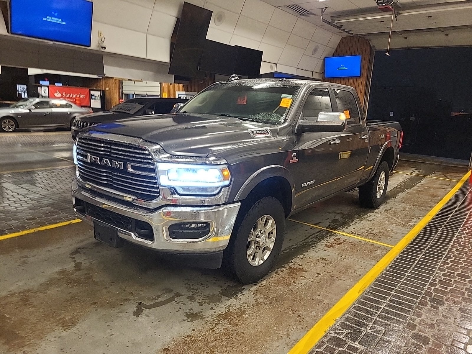2020 Ram 2500 Laramie 4x4 Crew Cab 6'4" Box