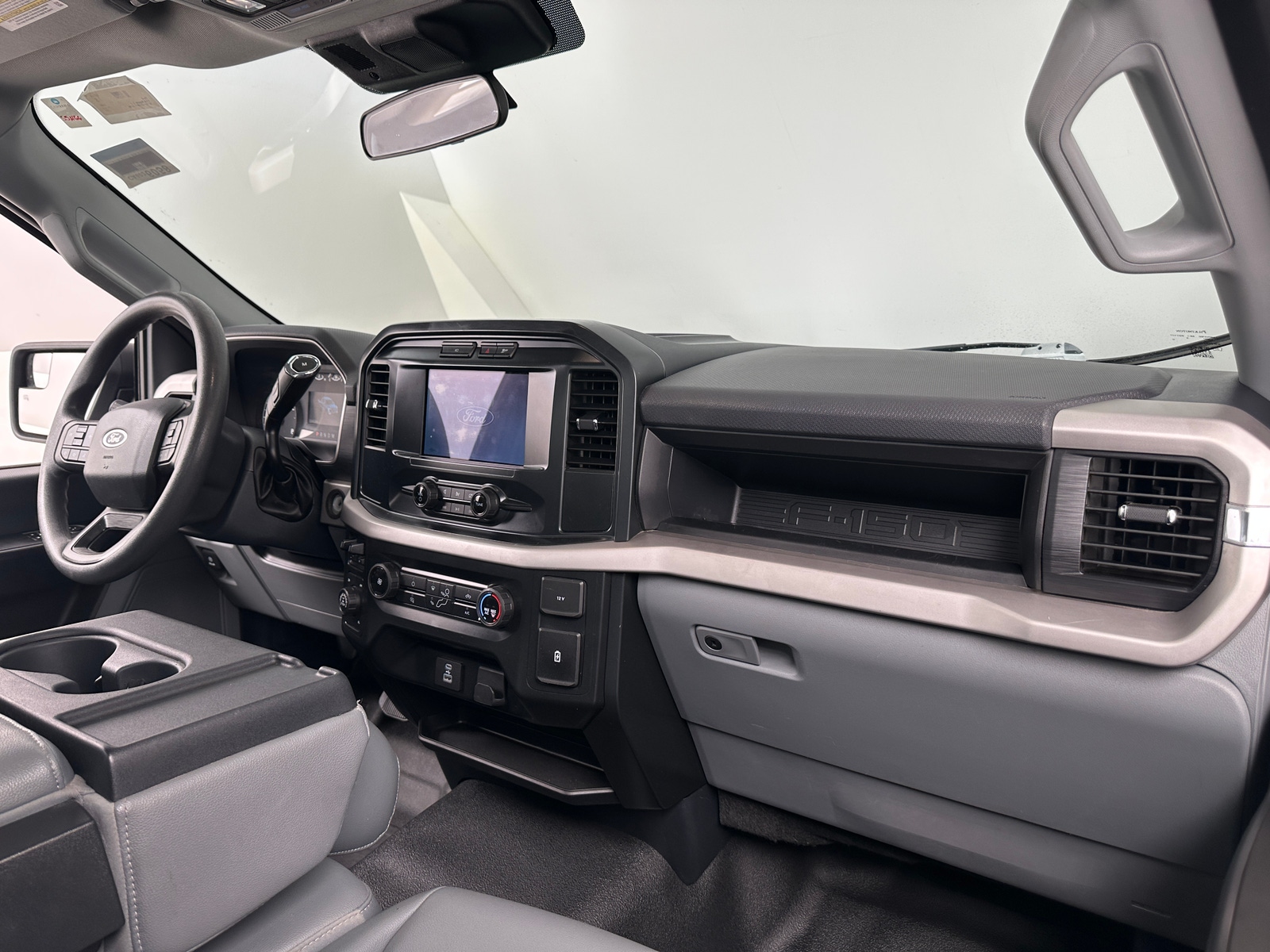 Thumbnail: 2022 Ford Econoline - 3