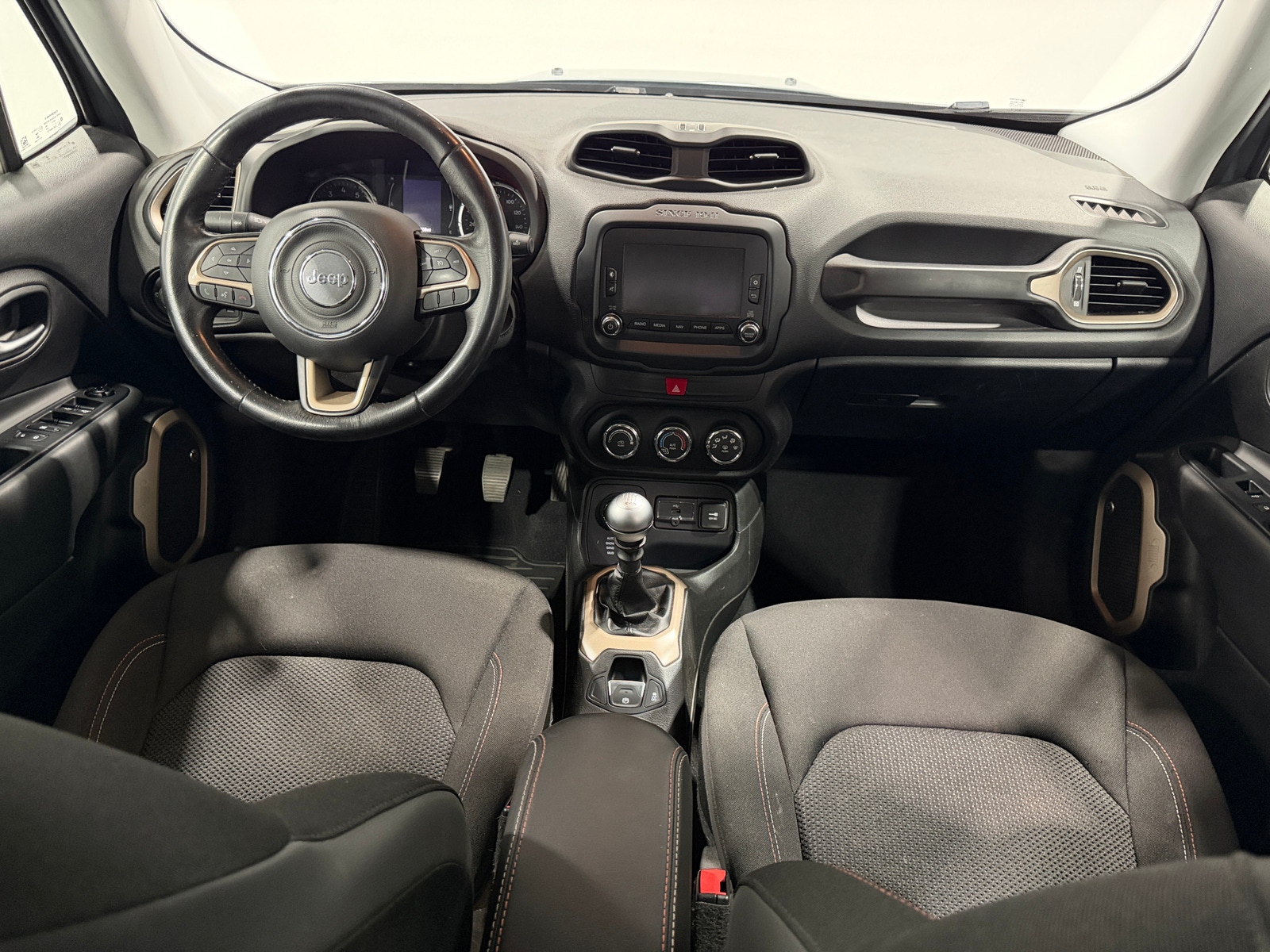 Thumbnail: 2016 Jeep Renegade - 3