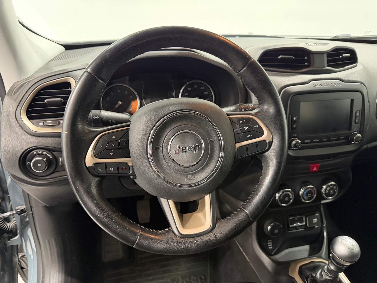 Thumbnail: 2016 Jeep Renegade - 5