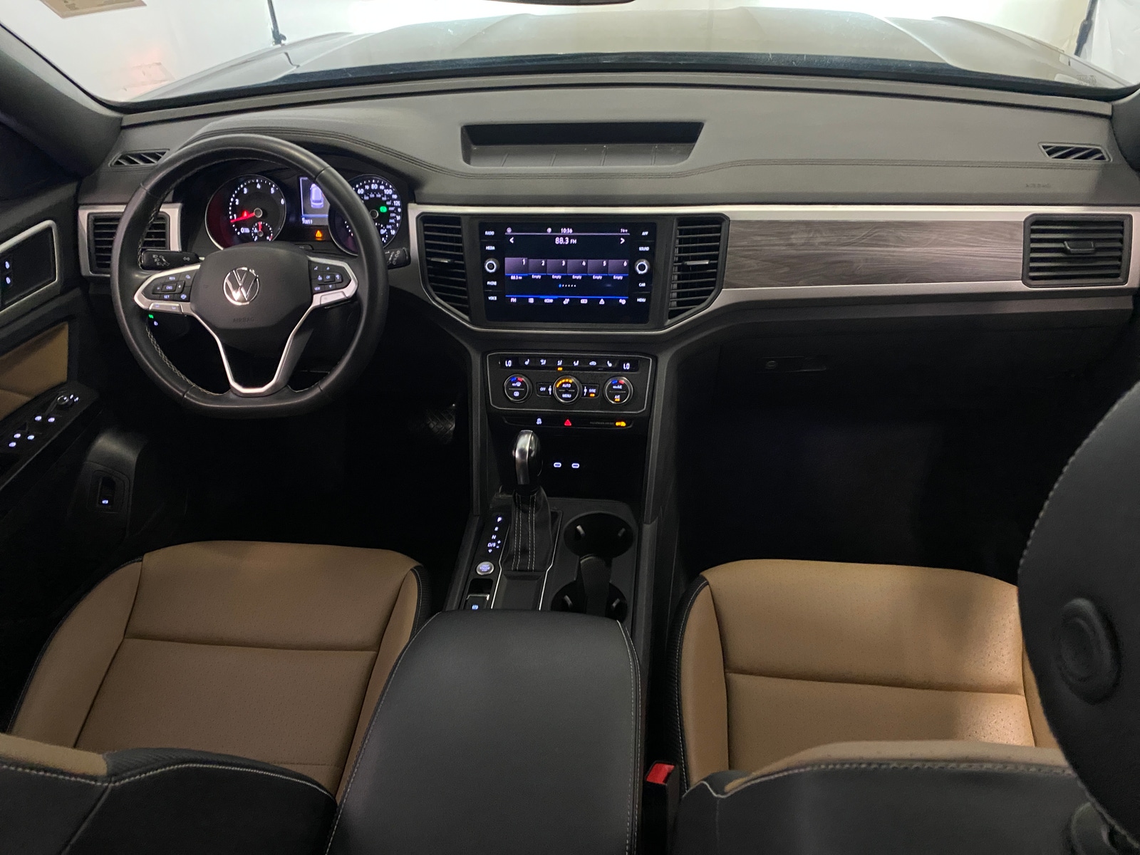 Thumbnail: 2021 Volkswagen Atlas - 2