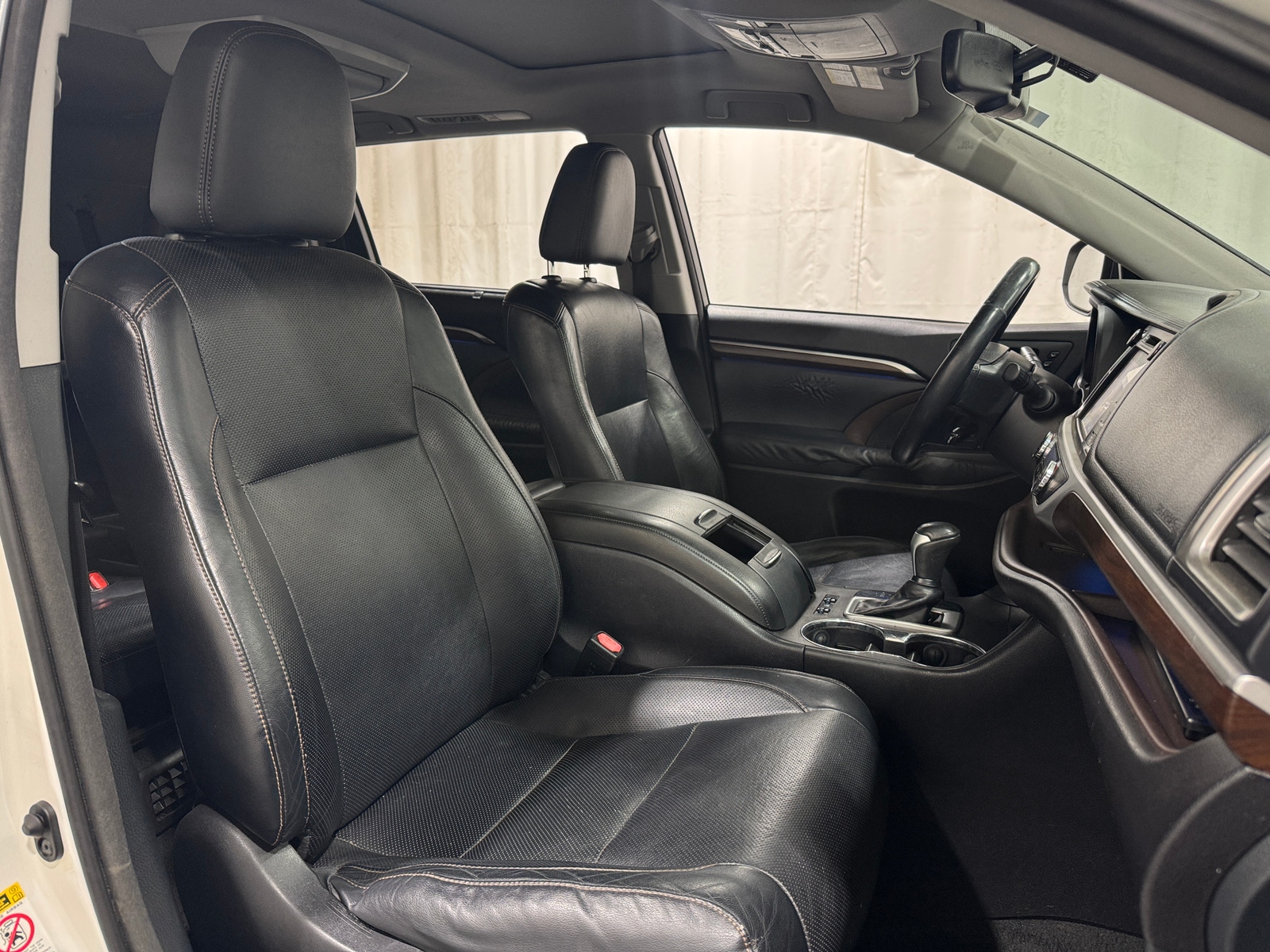 Thumbnail: 2014 Toyota Highlander - 2