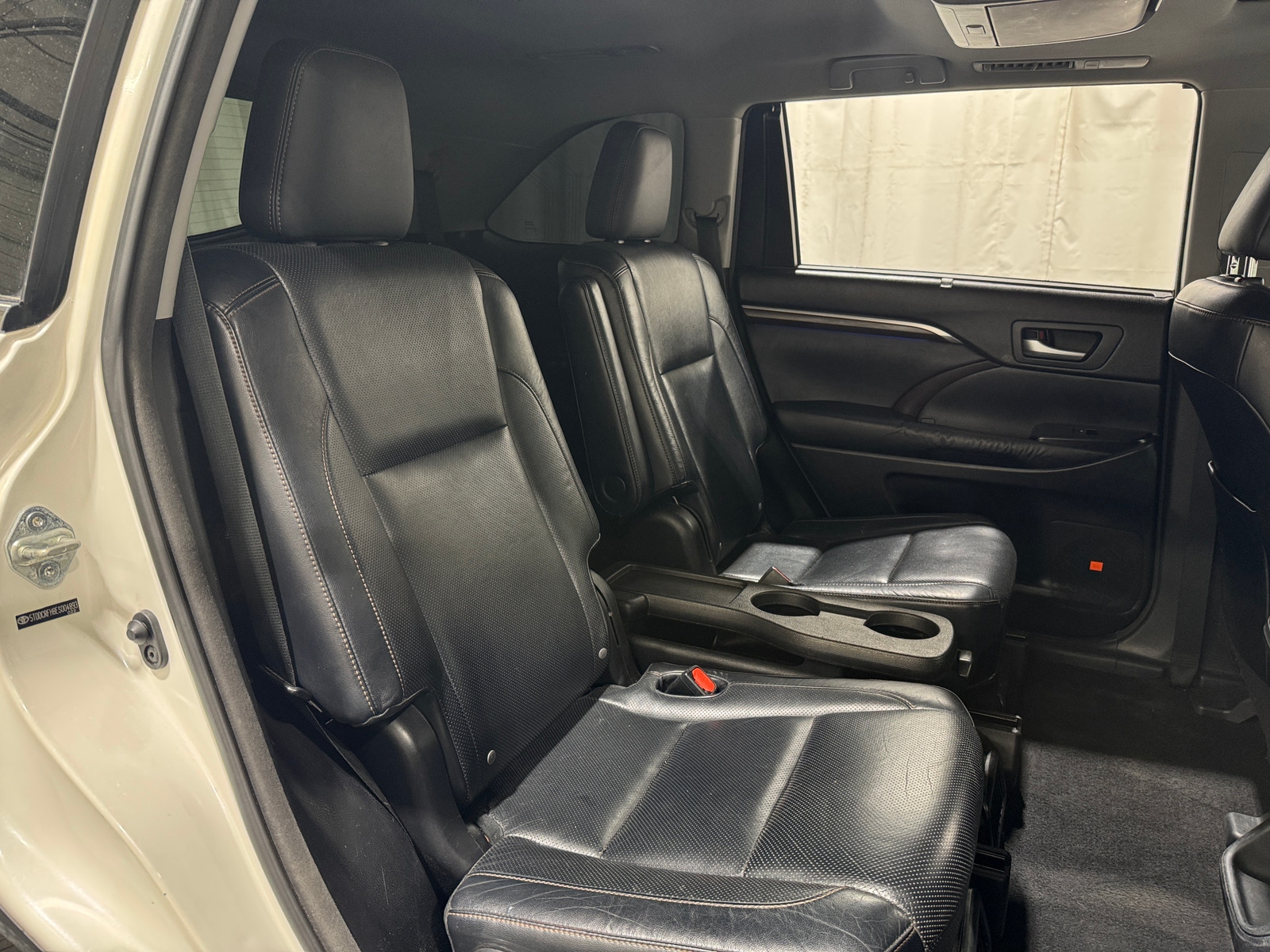 Thumbnail: 2014 Toyota Highlander - 6