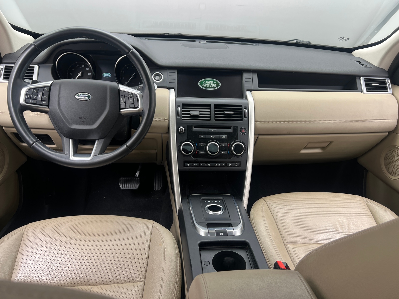 Thumbnail: 2018 Land Rover Discovery Sport - 3
