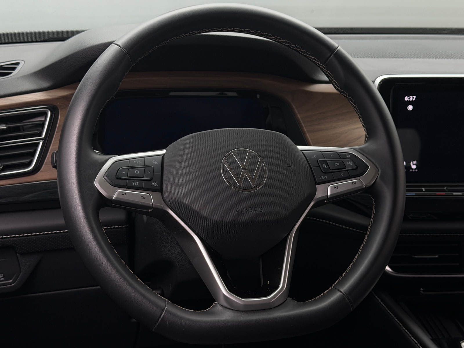 Thumbnail: 2025 Volkswagen Atlas - 5