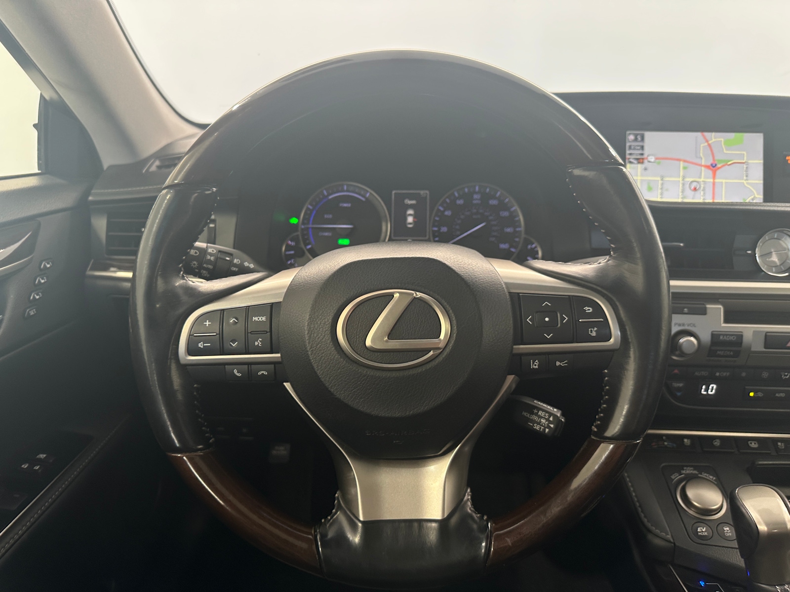 Thumbnail: 2018 Lexus ES - 5