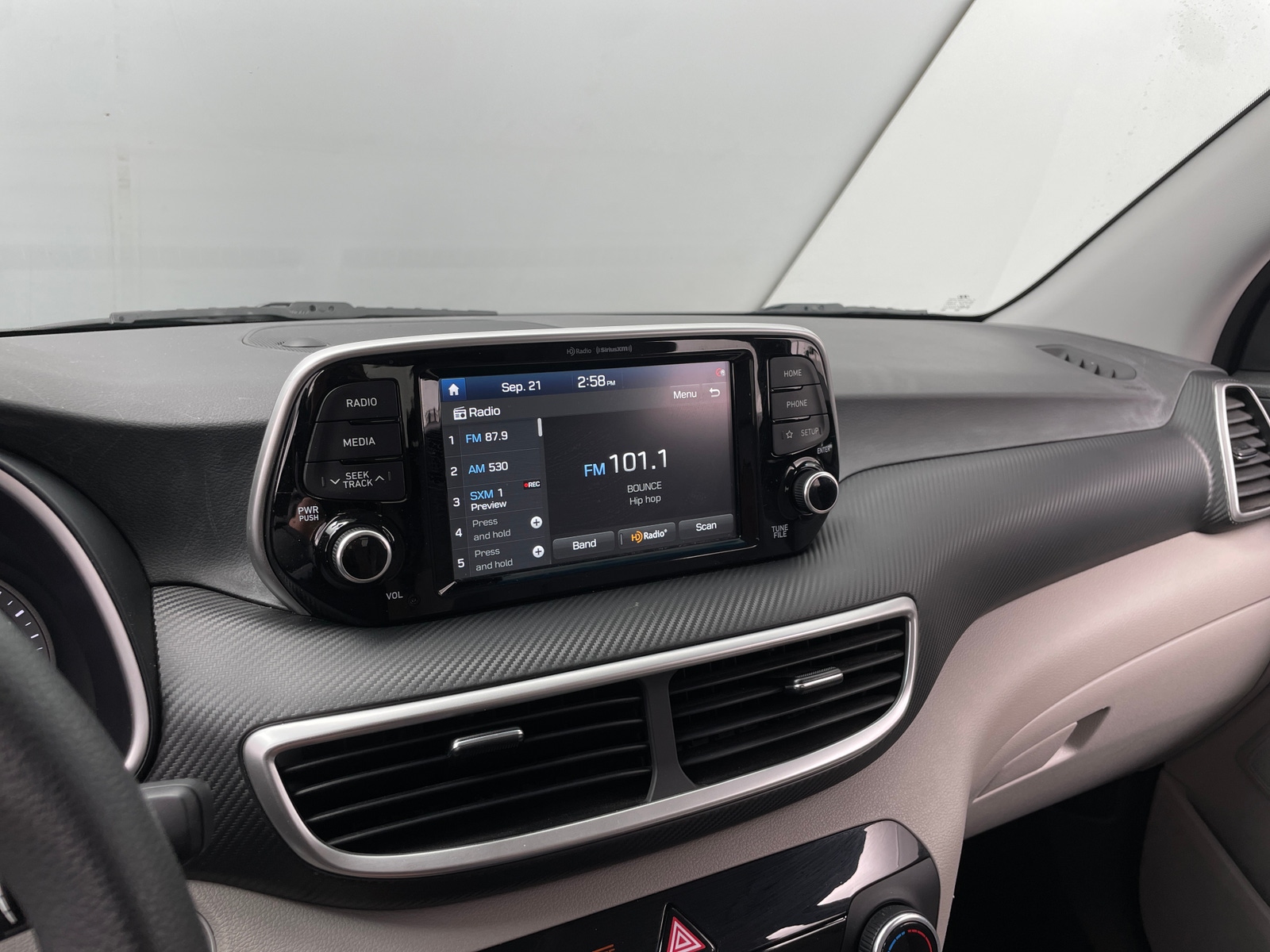 Thumbnail: 2020 Hyundai Tucson - 4
