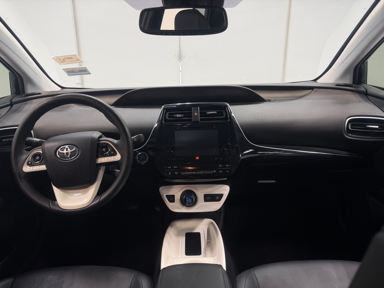 Thumbnail: 2017 Toyota Prius - 3