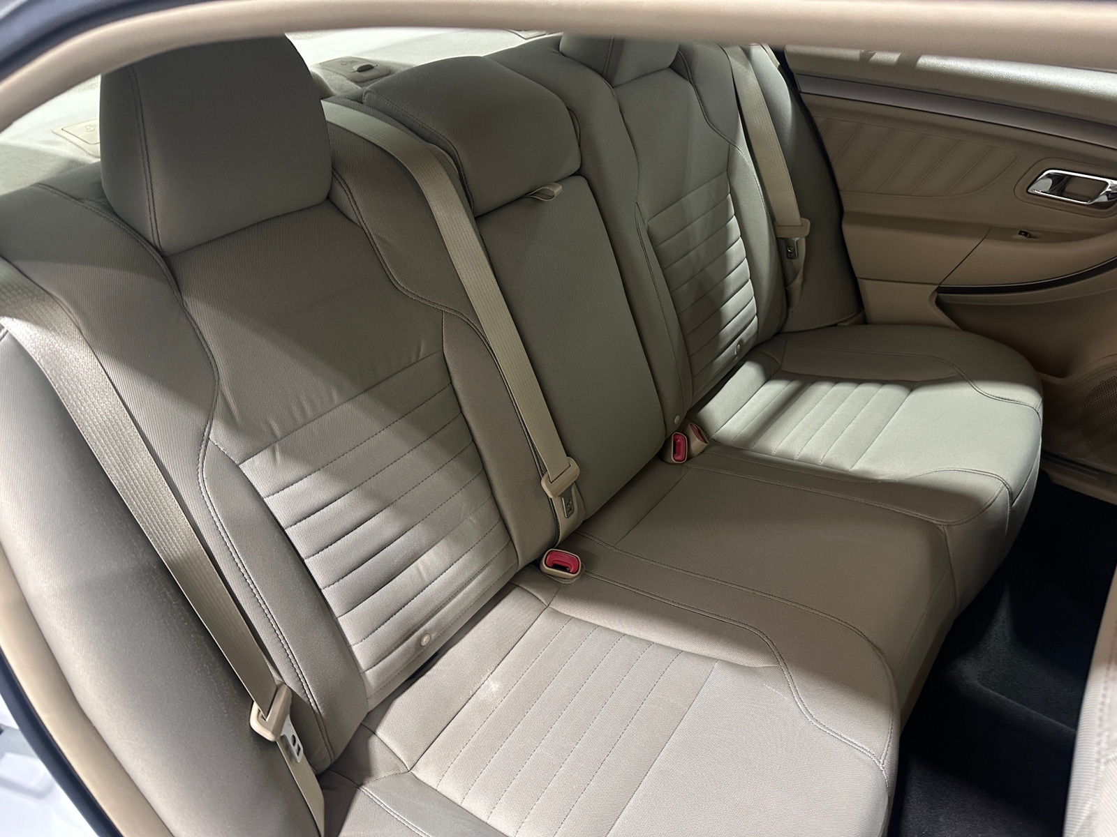 Thumbnail: 2013 Ford Taurus - 6
