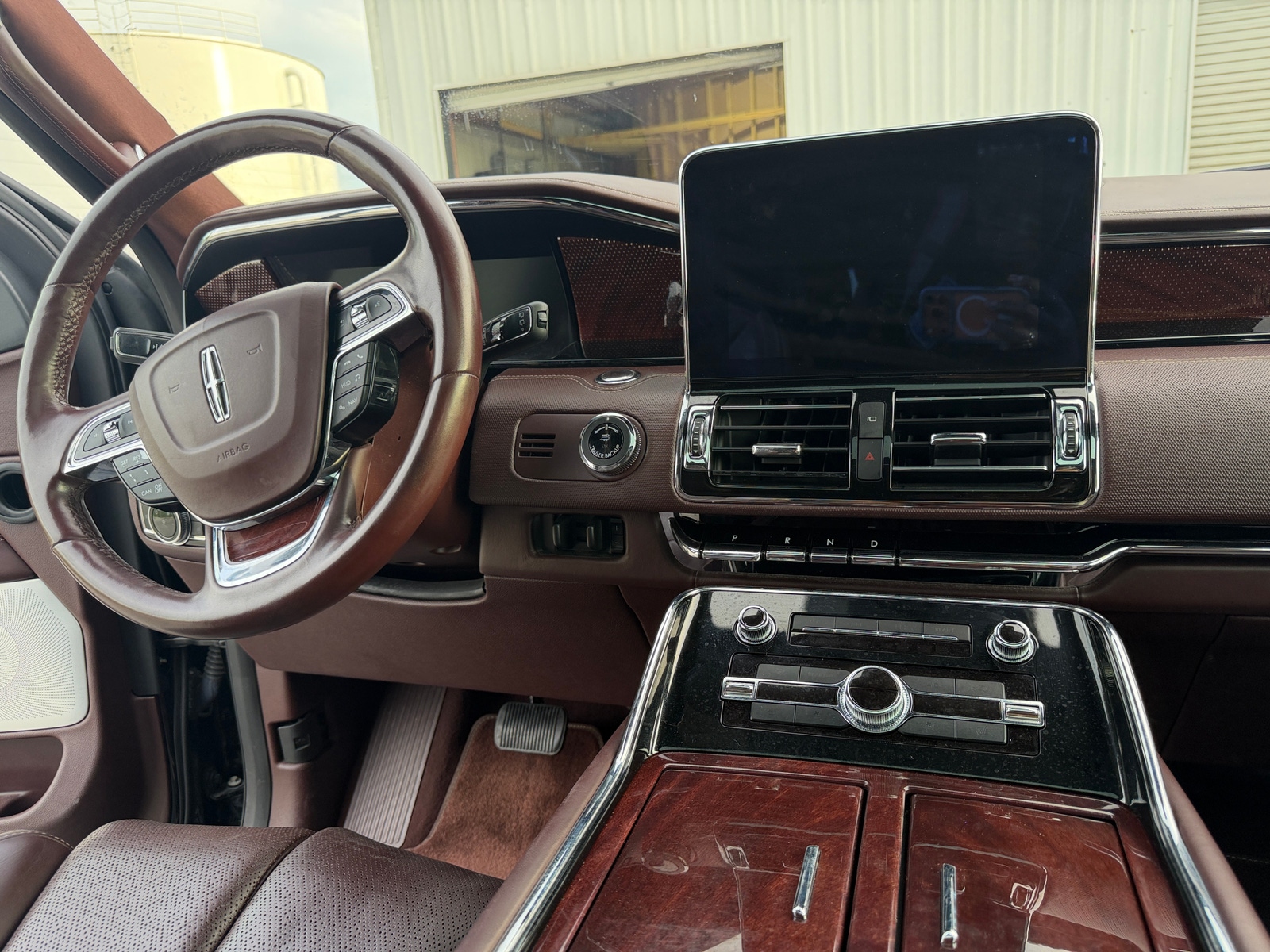 Thumbnail: 2018 Lincoln Navigator L - 2